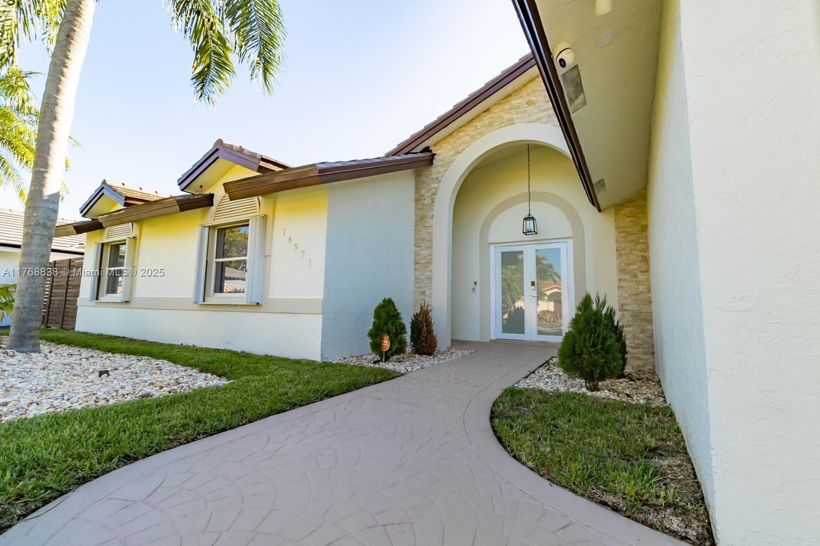 16571 Sw 145th Ave Property Photo