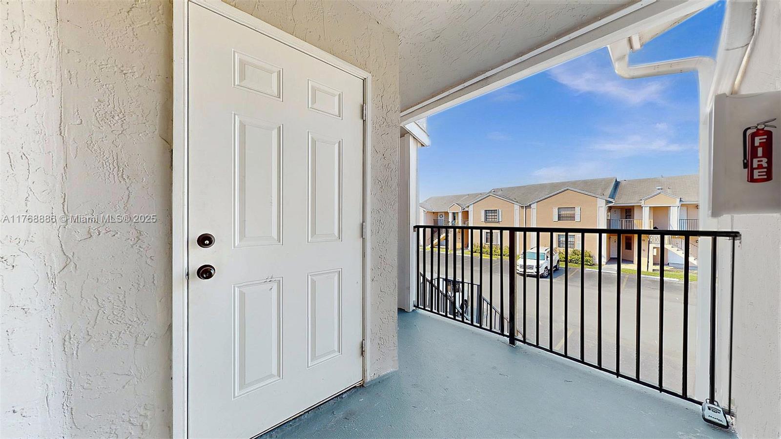 1071 Adams Ave 1071l Property Photo 4