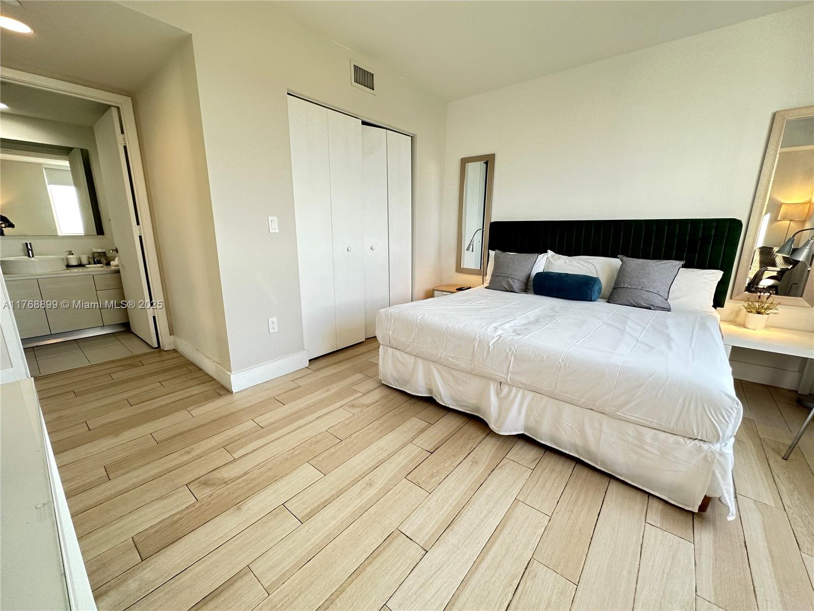 2600 E Hallandale Beach Blvd T2202 Property Photo 38