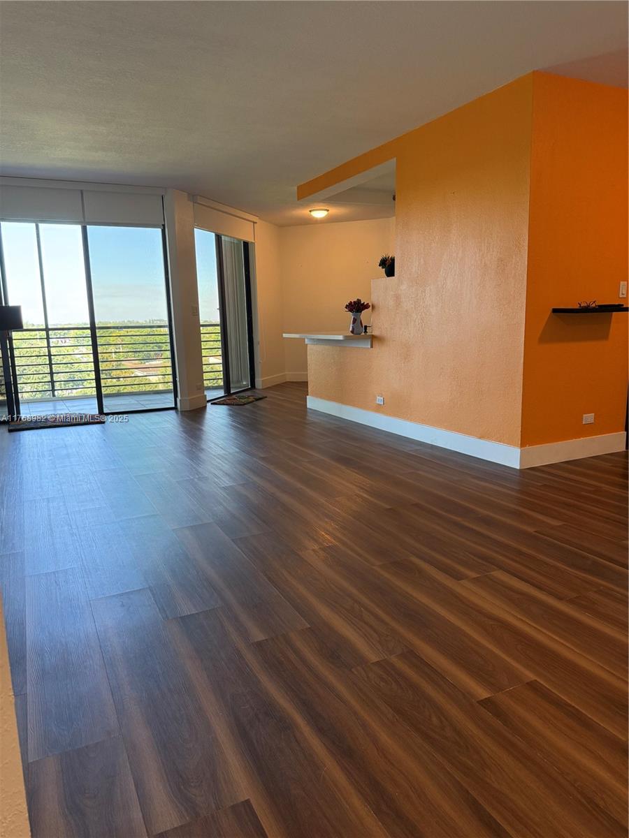 7300 Radice Ct 805 Property Photo 5