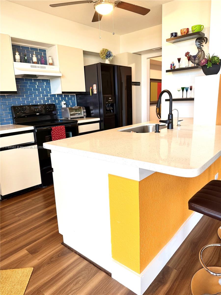 7300 Radice Ct 805 Property Photo 14