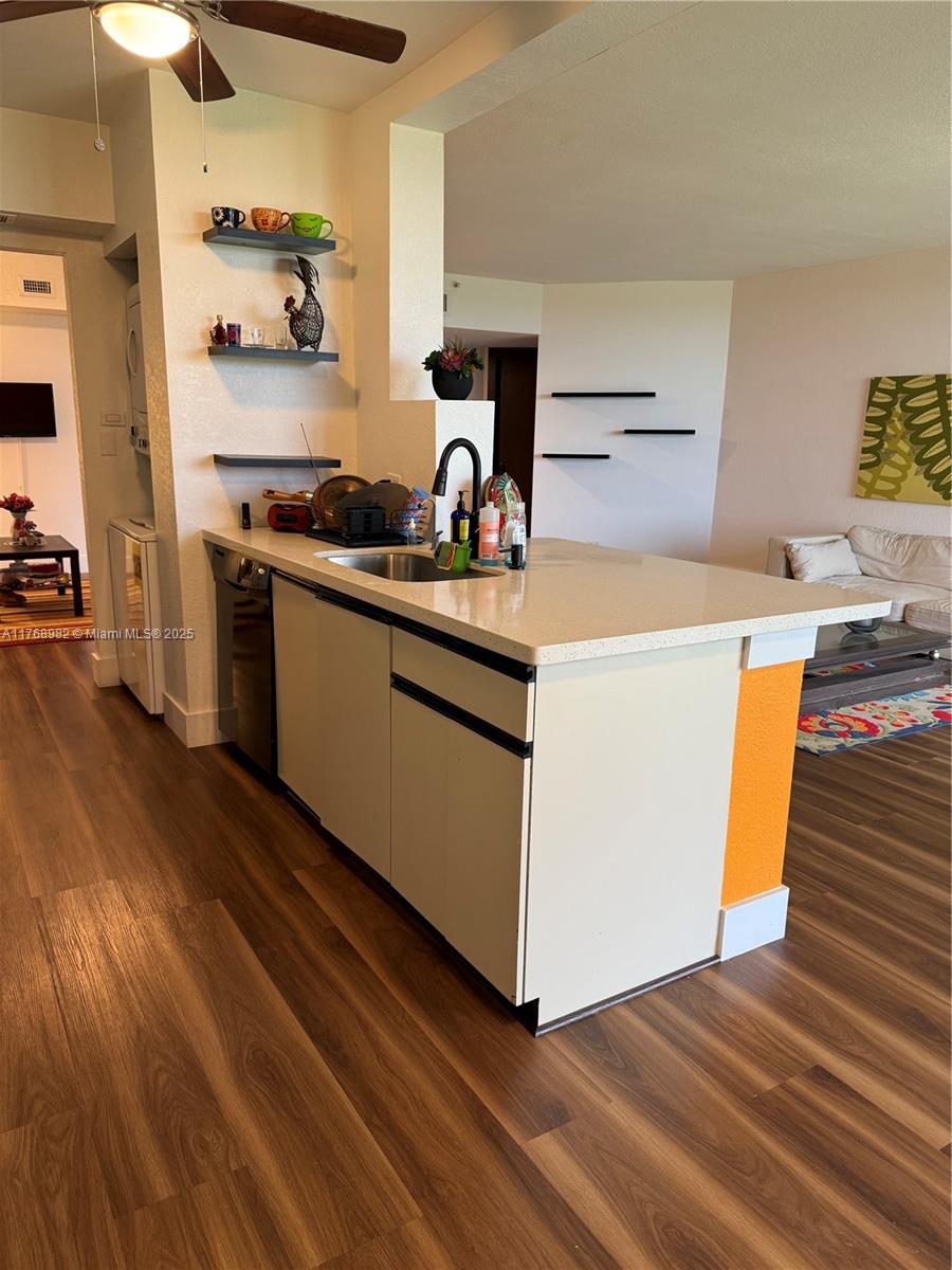 7300 Radice Ct 805 Property Photo 16