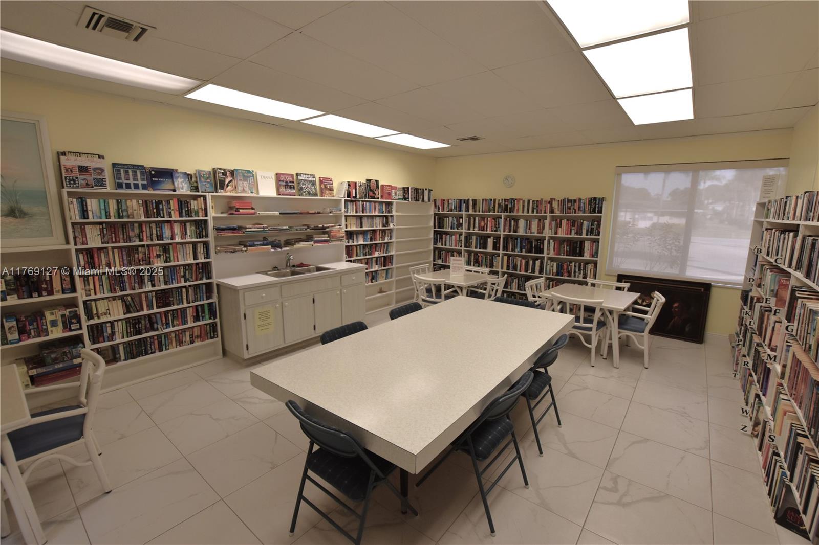 2735 E Dudley Drive B Property Photo 30