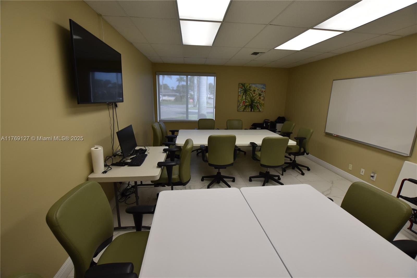 2735 E Dudley Drive B Property Photo 31