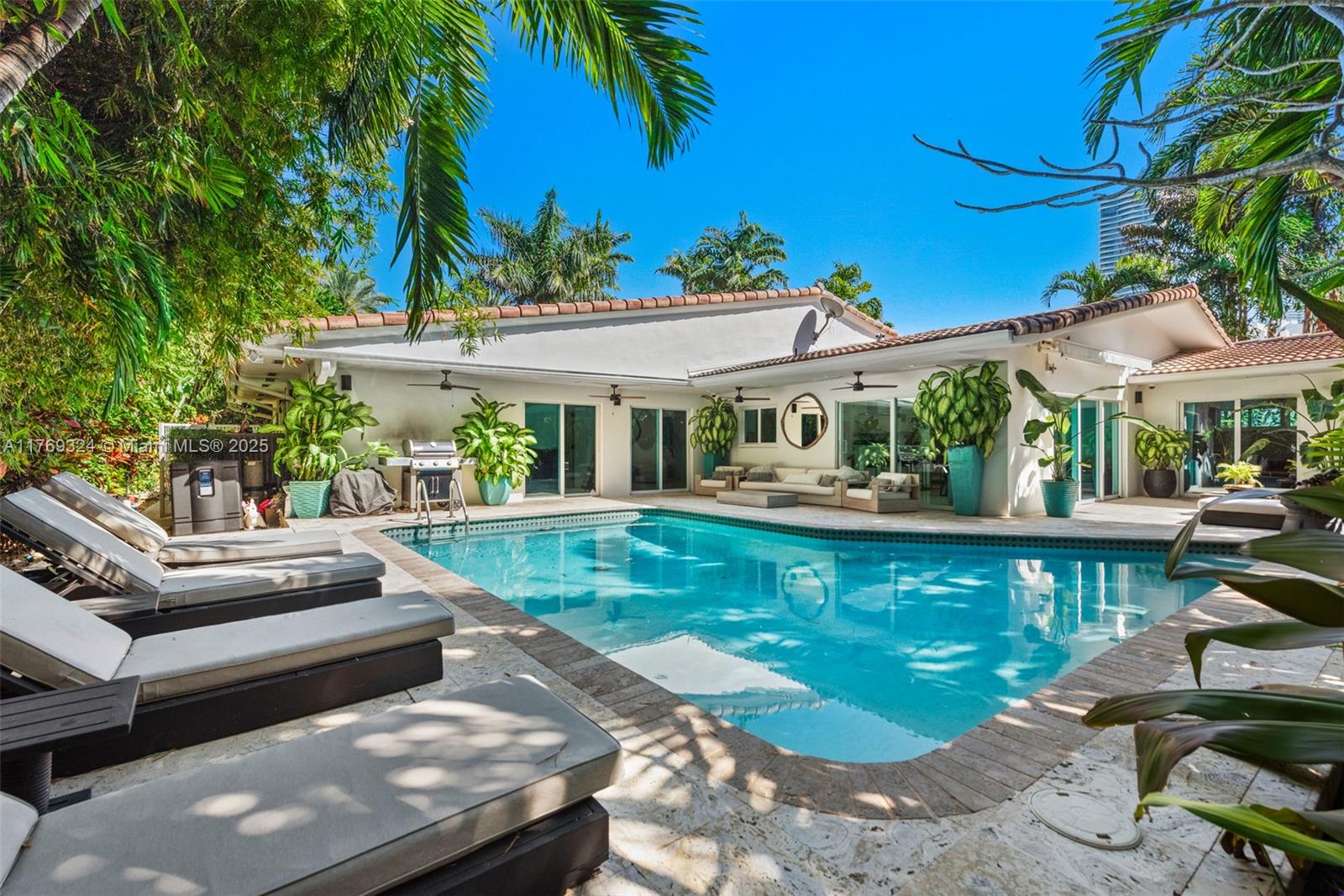 210 Ocean Blvd Property Photo