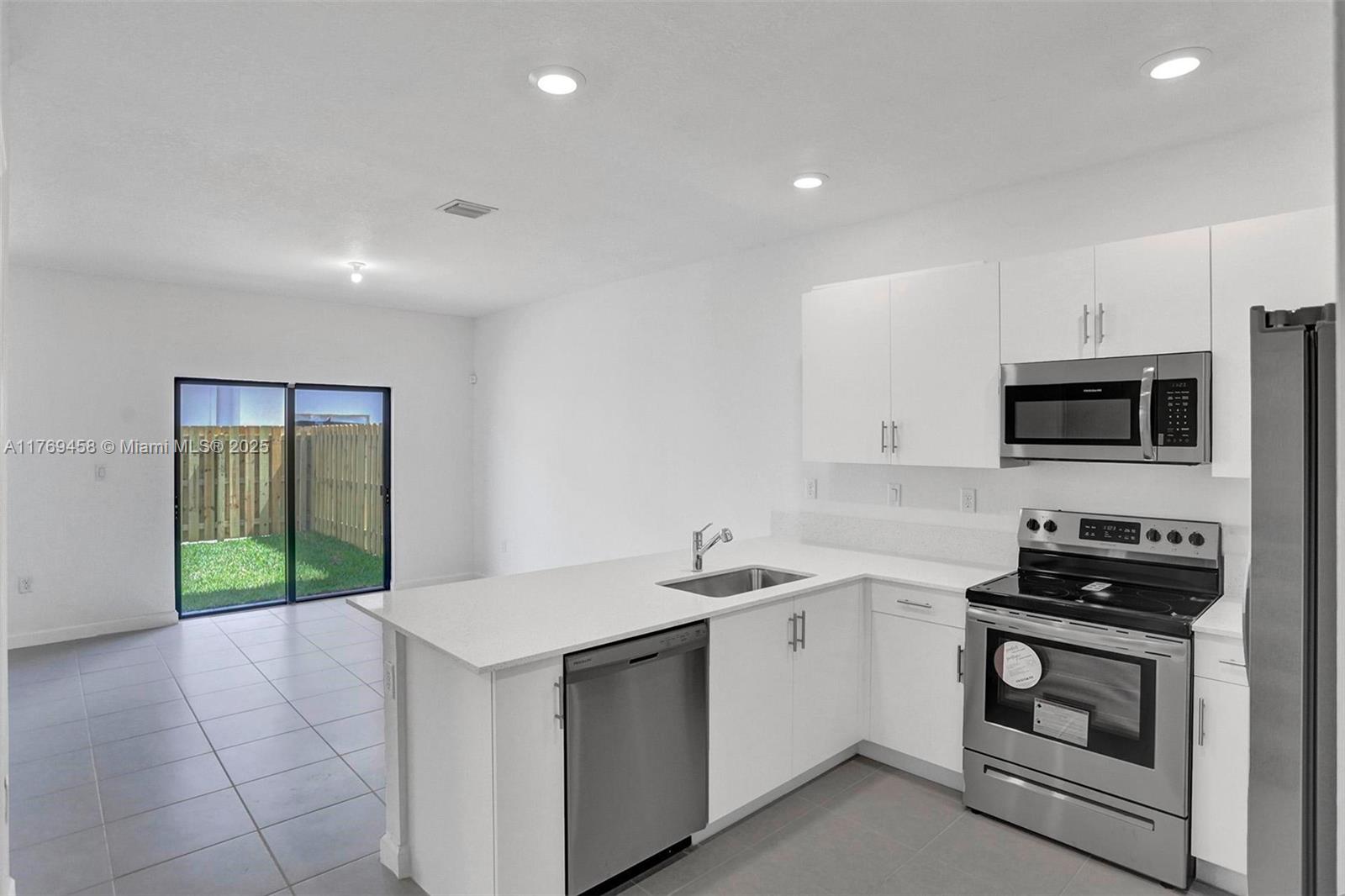 13375 Sw 287 Street . Property Photo 9