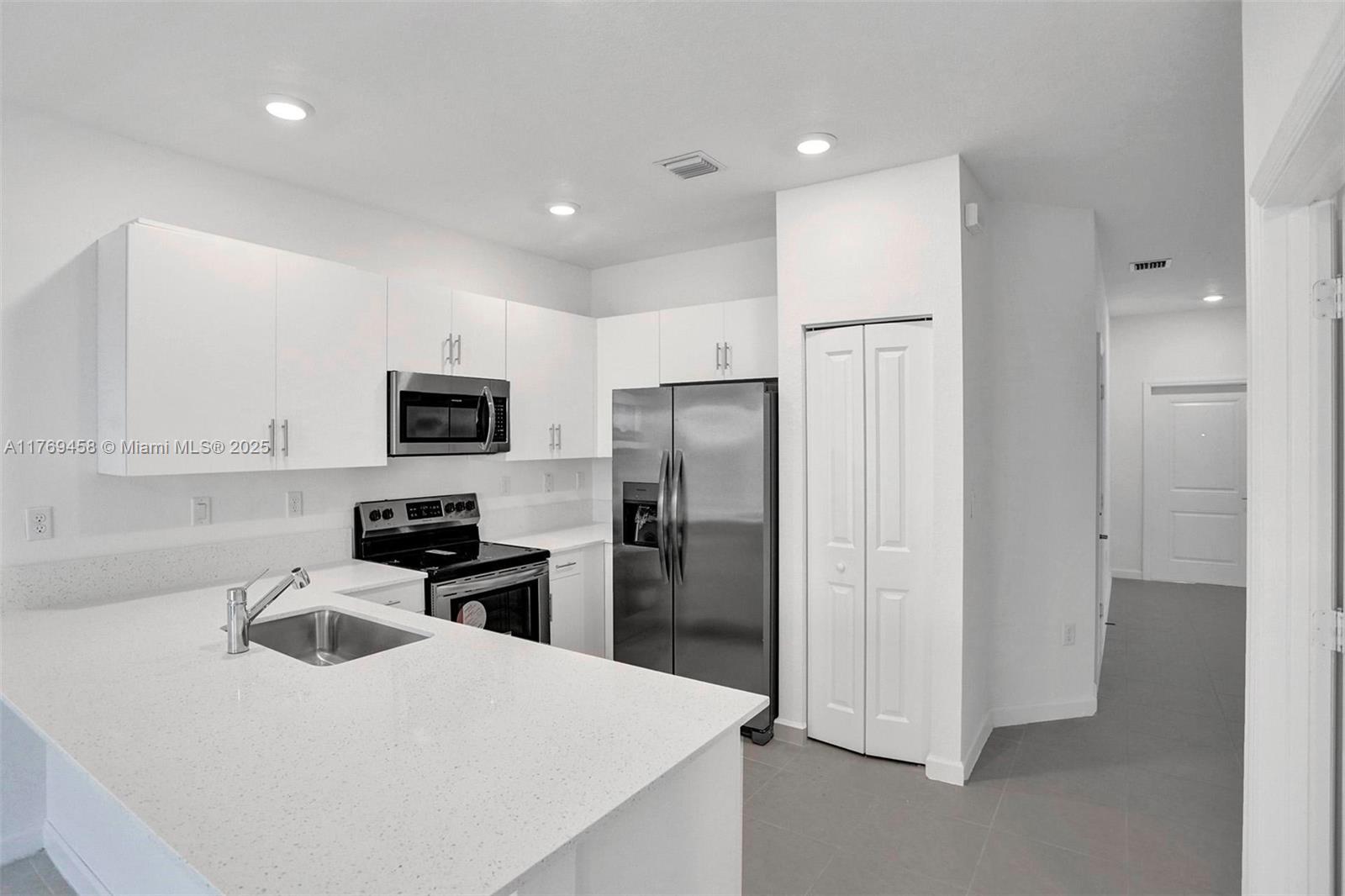 13375 Sw 287 Street . Property Photo 10