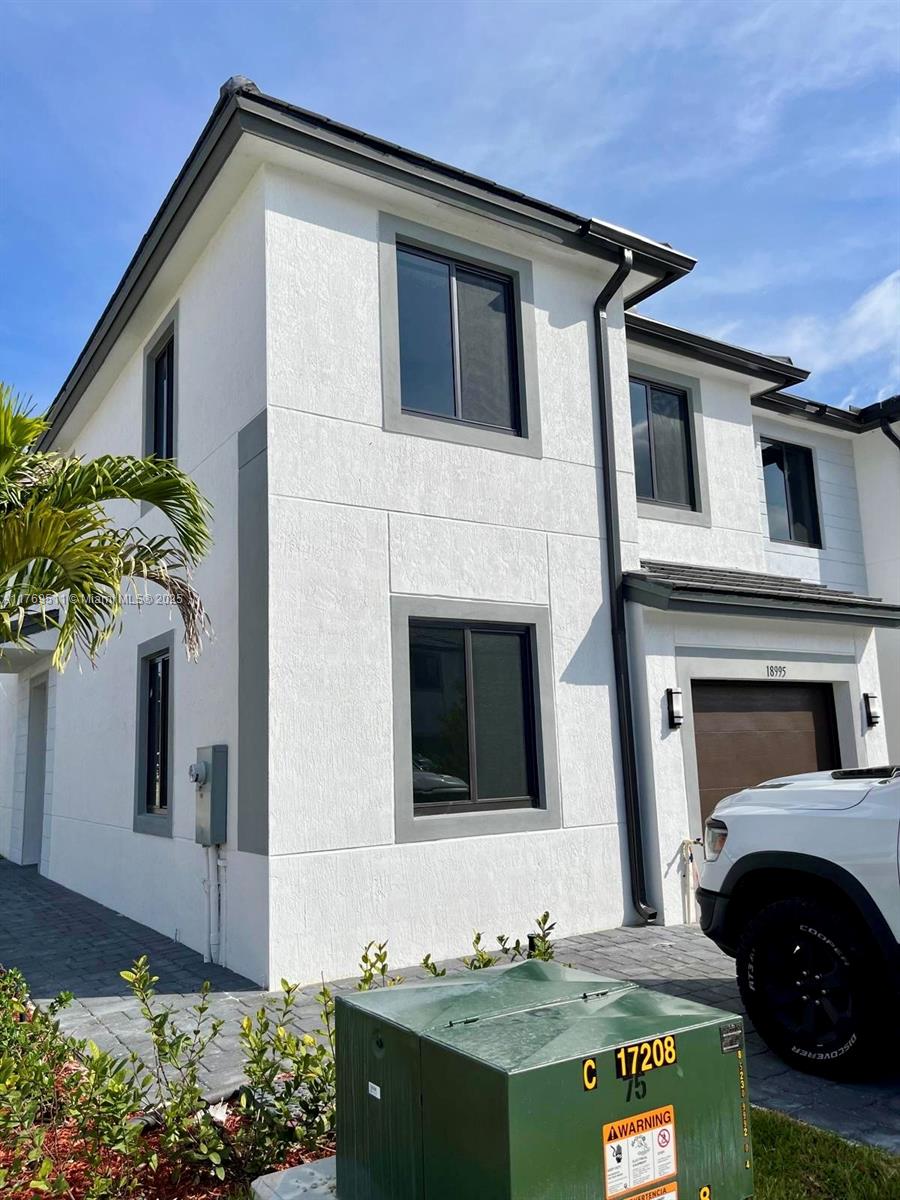 18995 Sw 345 Terrace Property Photo 2