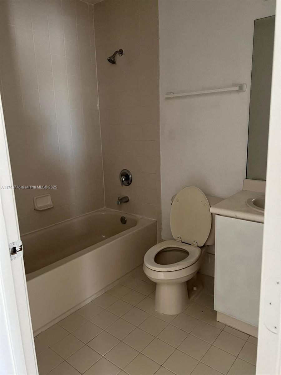 2712 Se 15th Pl 148 Property Photo 11