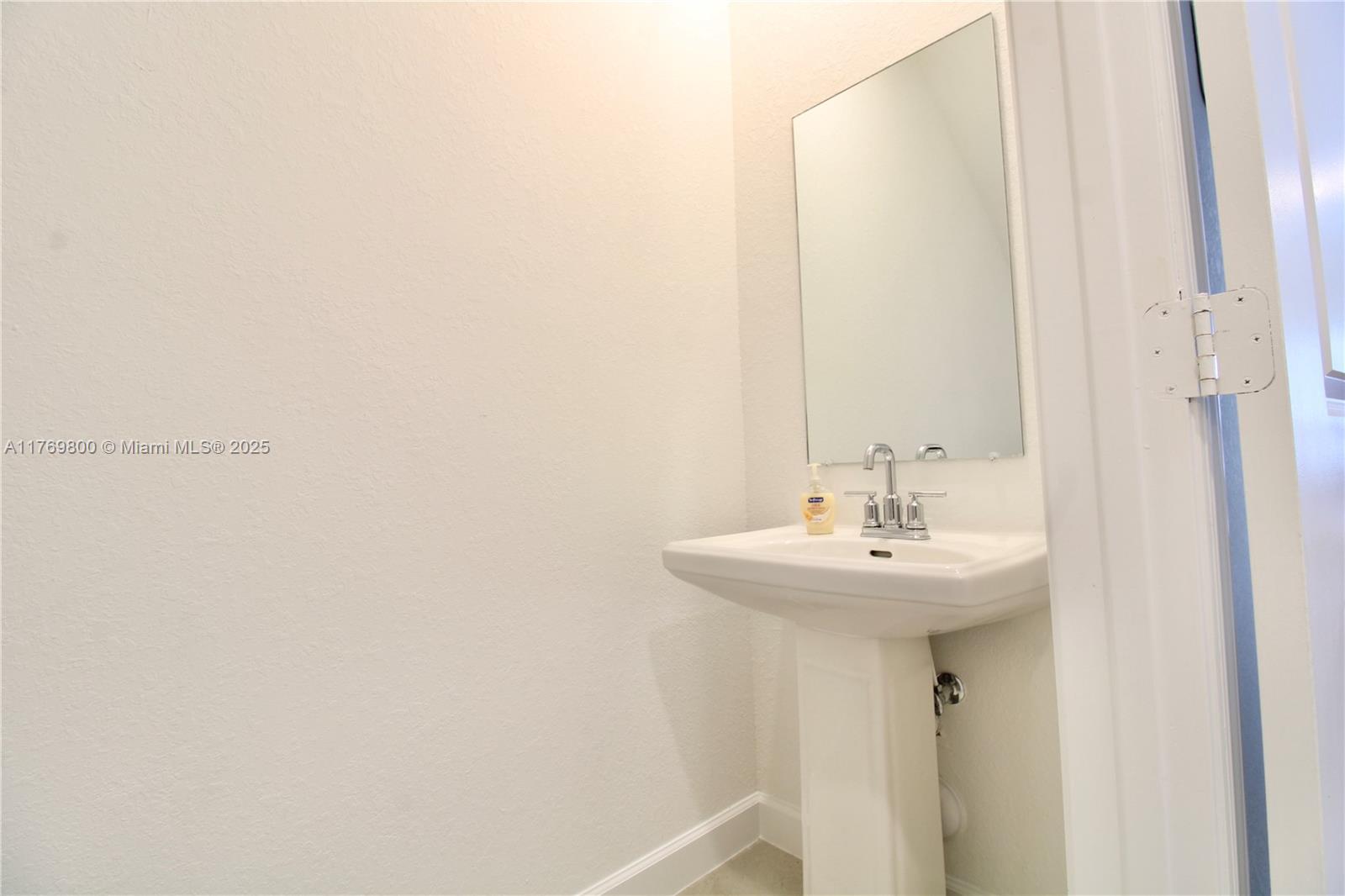 601 Sw 11th St 601 Property Photo 10
