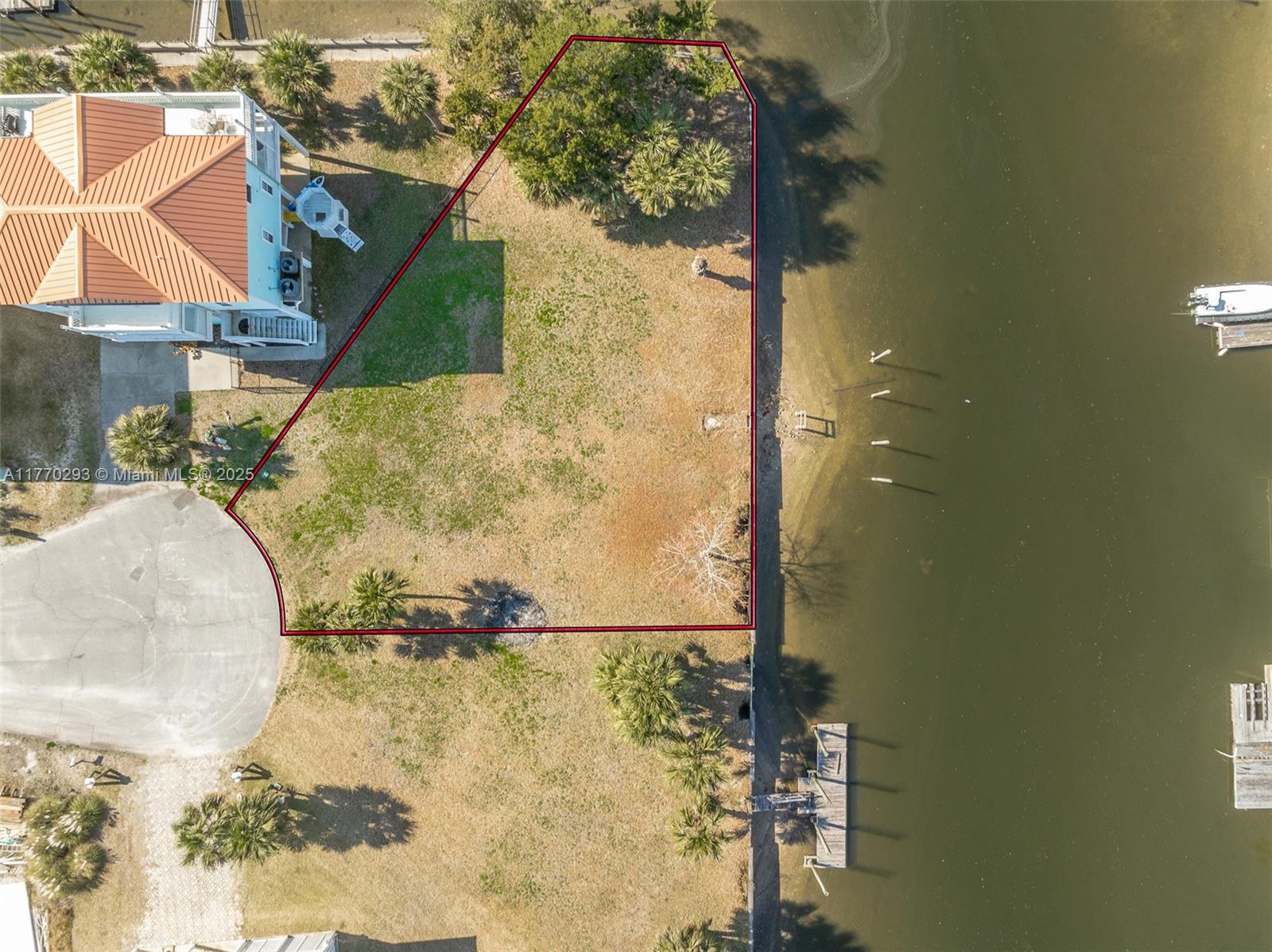 00 Sandy Lane Property Photo 2