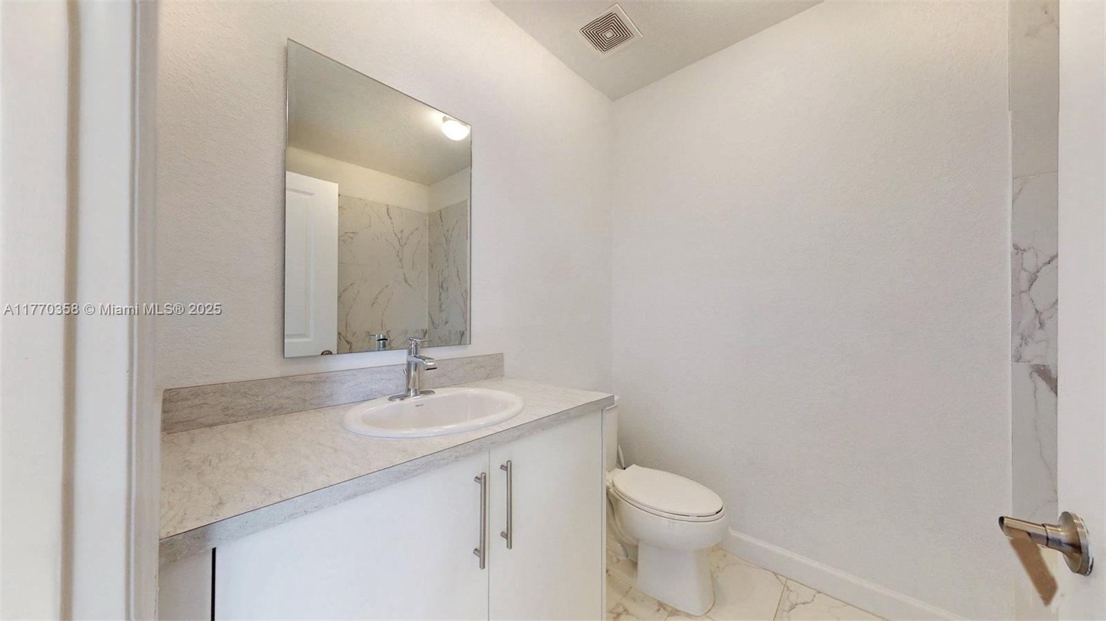 388 Nw 12th Pl 388 Property Photo 17
