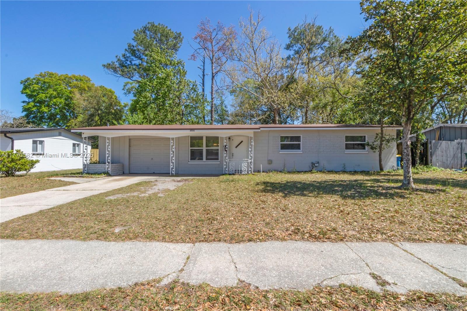2531 Wedgefield Blvd Property Photo