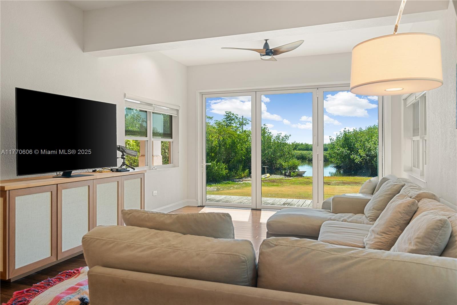 120 Coco Plum Rd S Property Photo 8