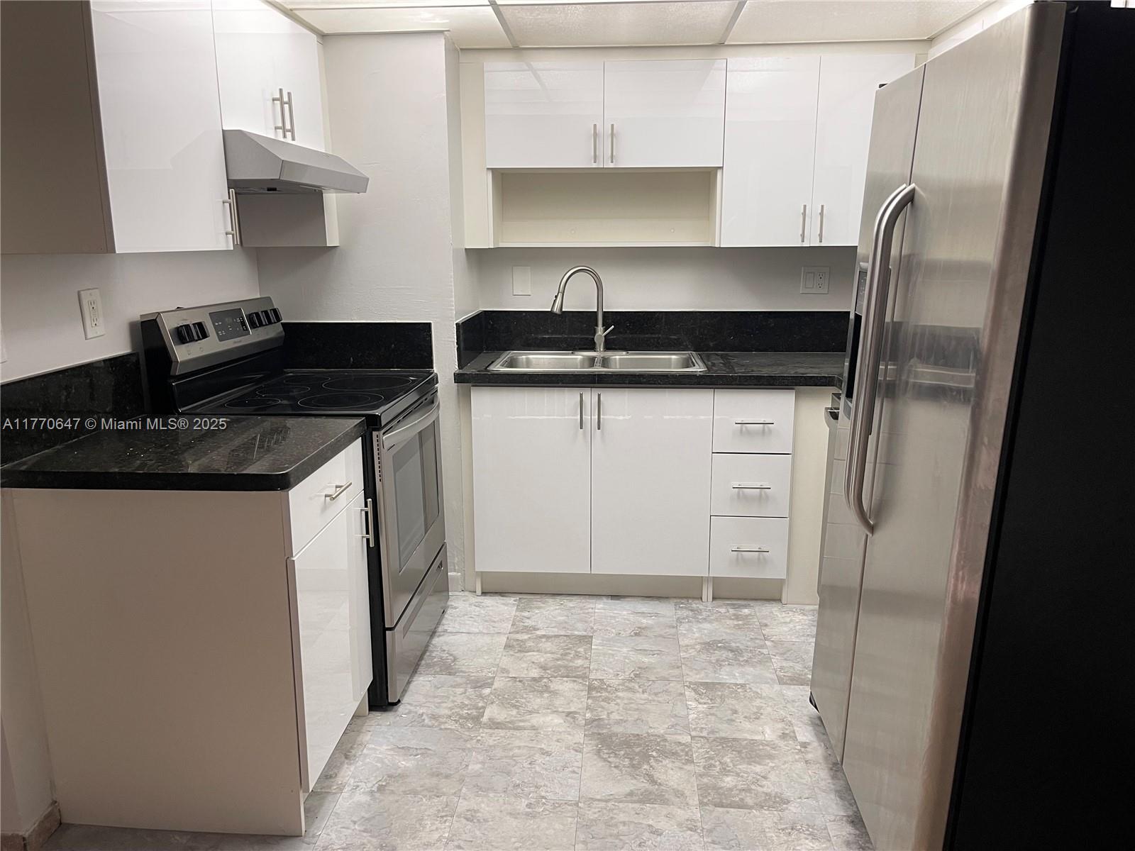 6175 Nw 57th St 116 Property Photo 2