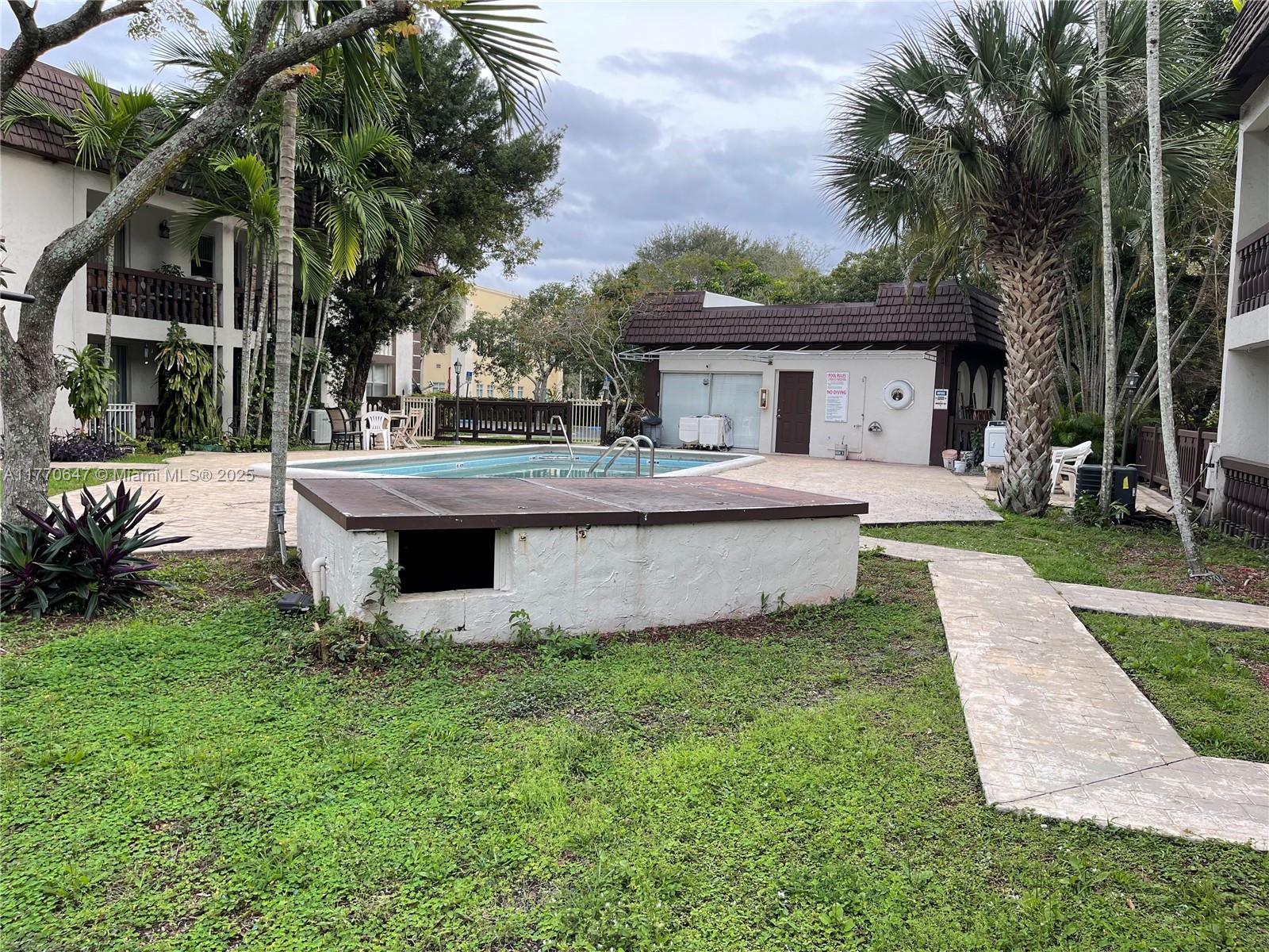 6175 Nw 57th St 116 Property Photo 13