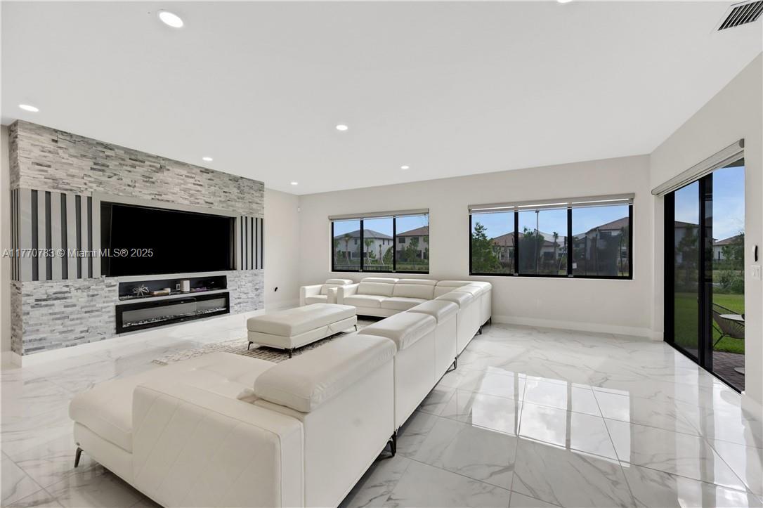 4761 Sophia Drive 1 Property Photo 15