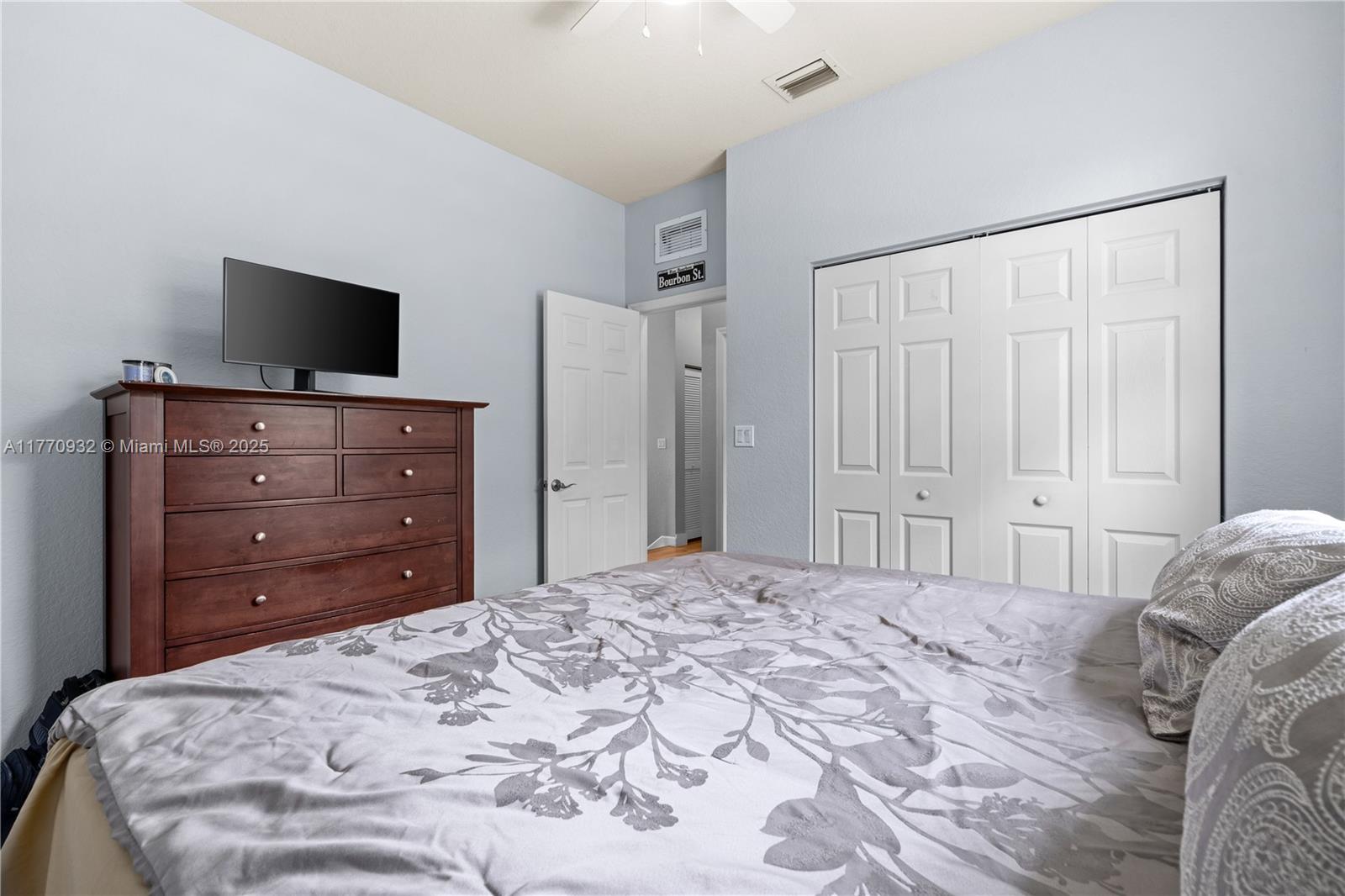 252 Ne 33rd Ter Property Photo 26