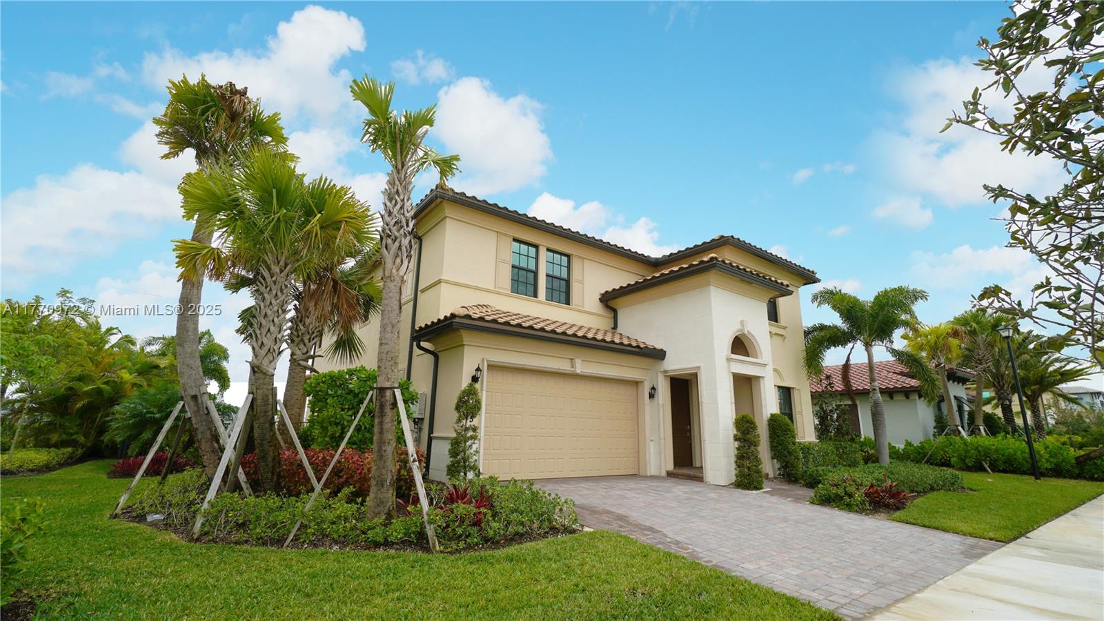 8725 Parkland Bay Dr Property Photo
