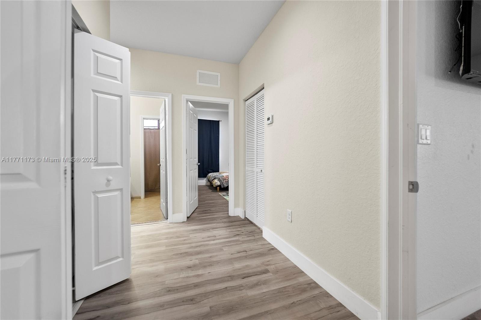 11562 Sw 232nd Ln Property Photo 24