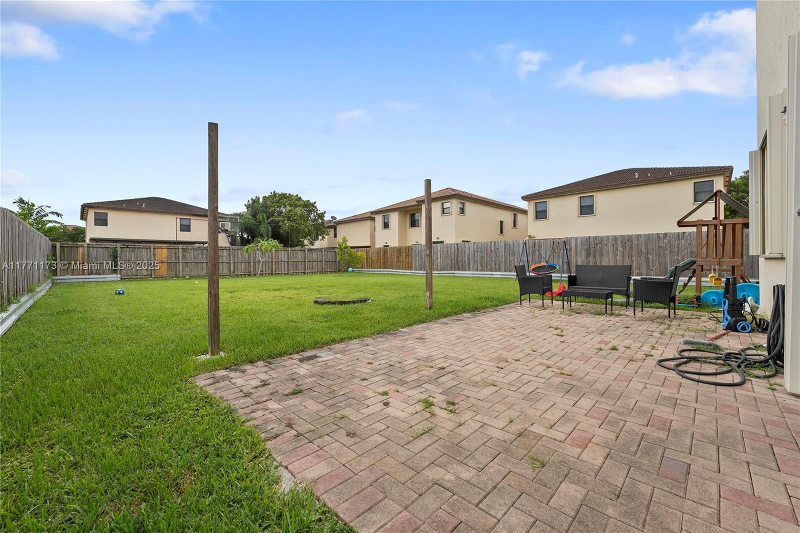 11562 Sw 232nd Ln Property Photo 43