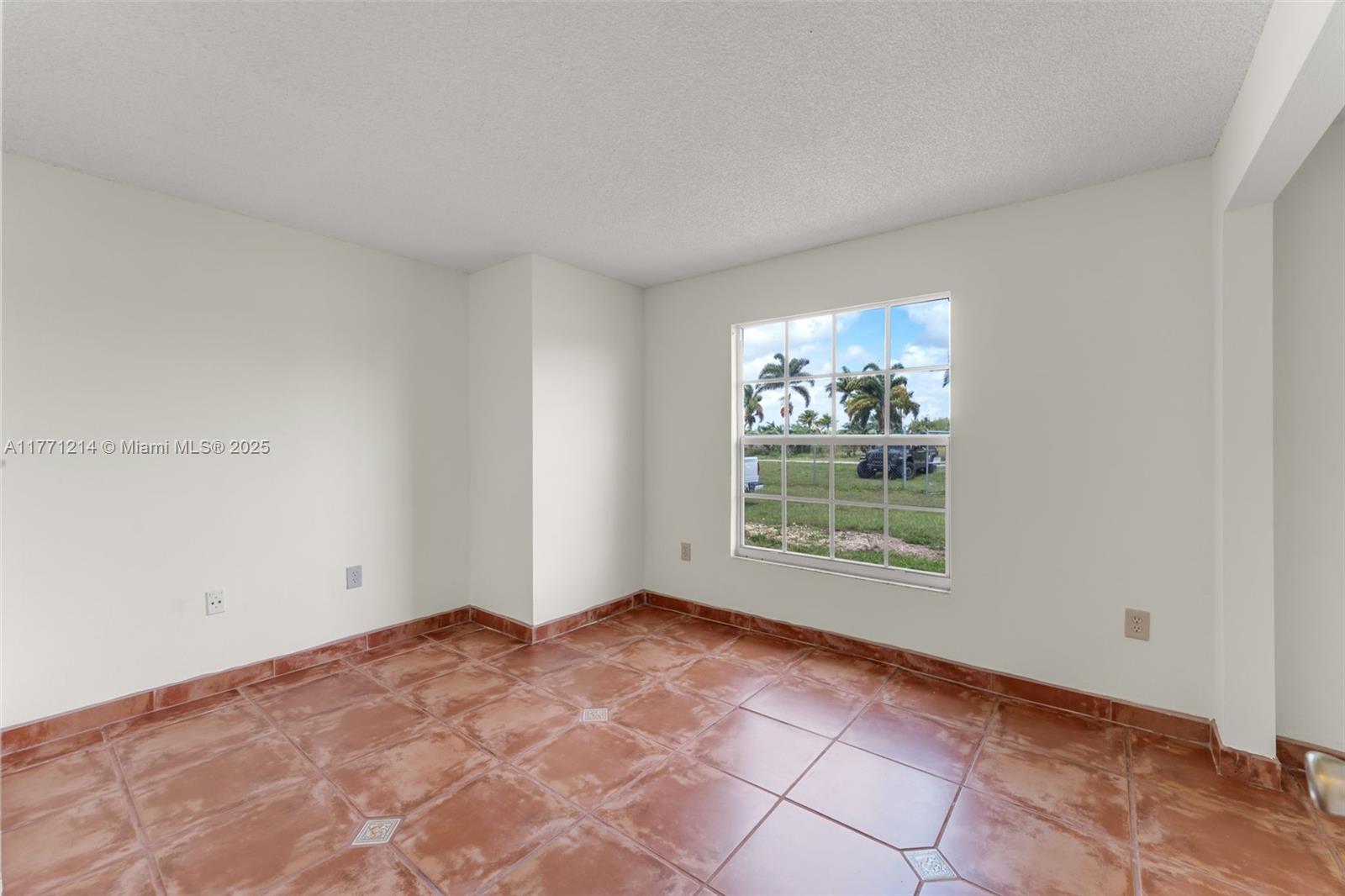 21670 Sw 240th St Property Photo 11