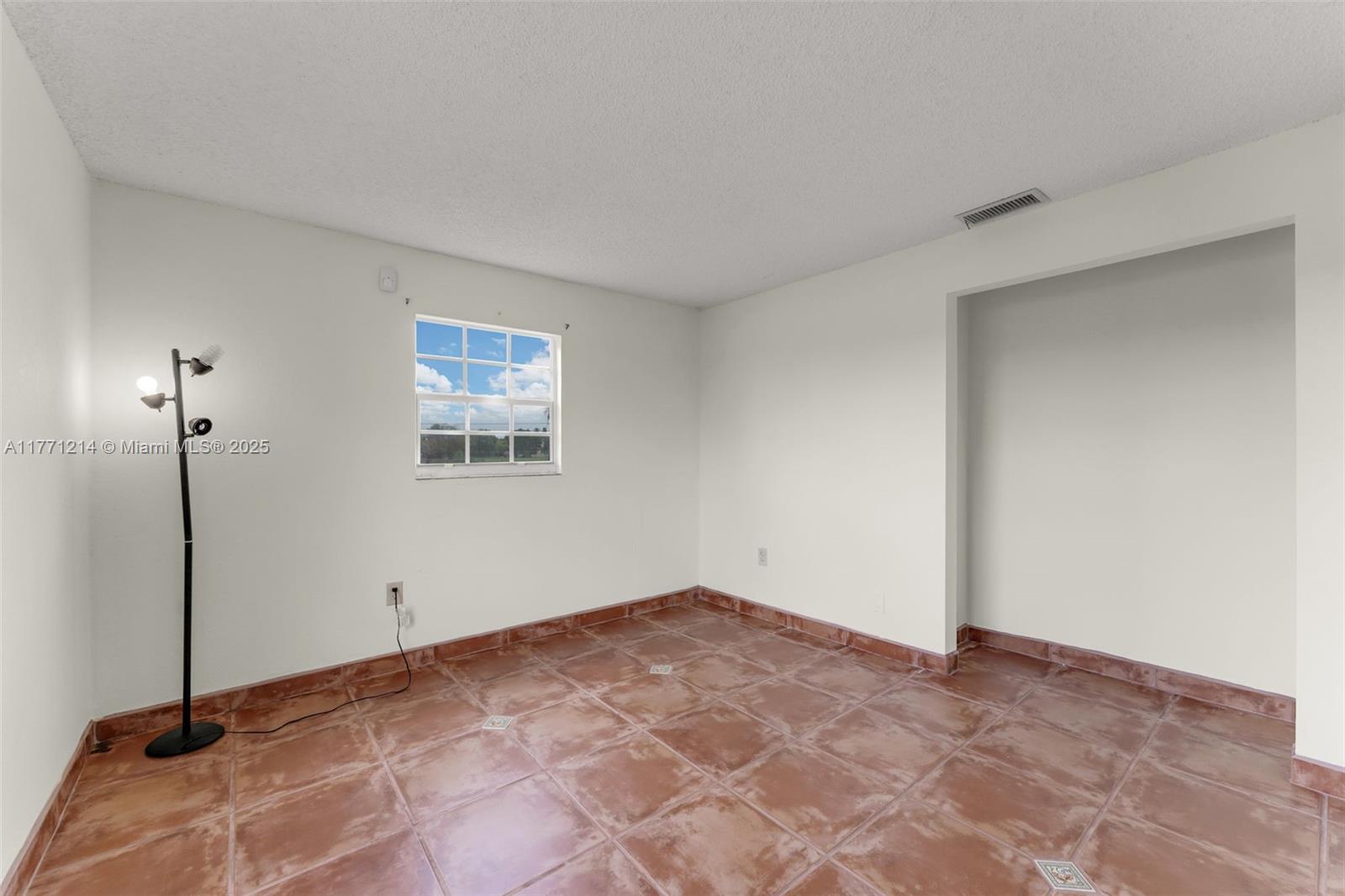 21670 Sw 240th St Property Photo 12