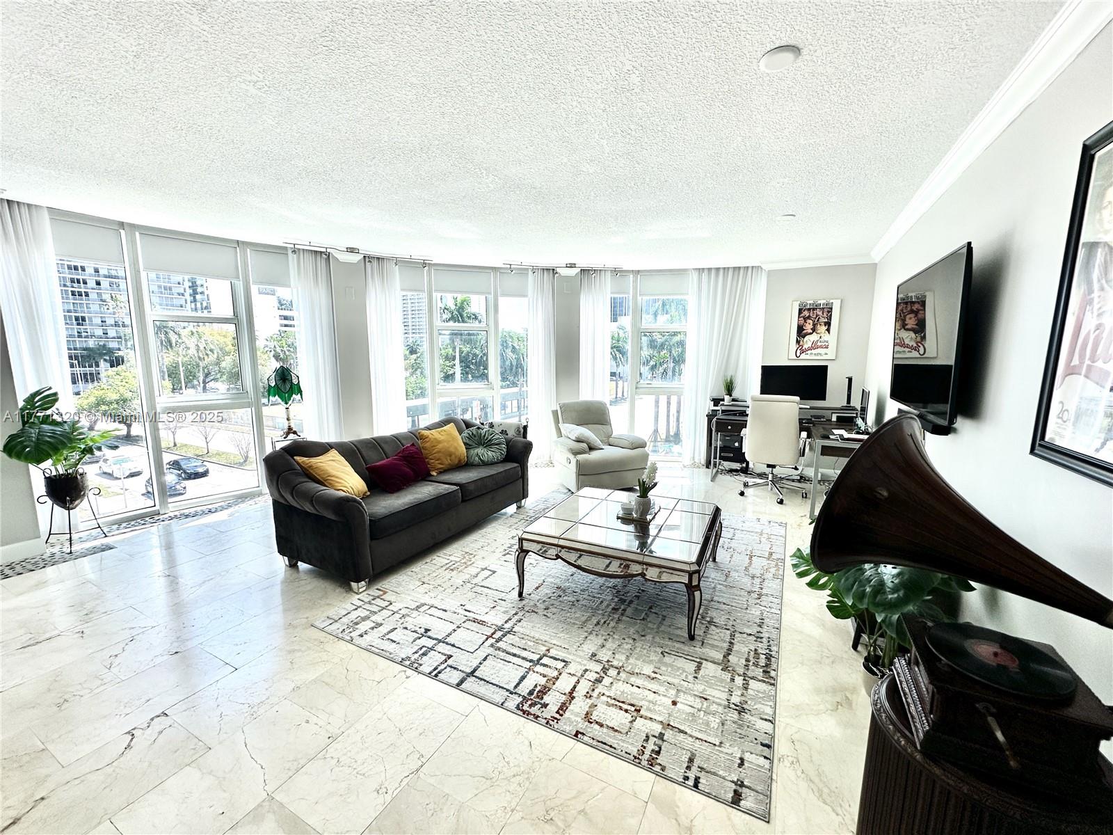 1800 Biscayne Plaza Condo Real Estate Listings Main Image