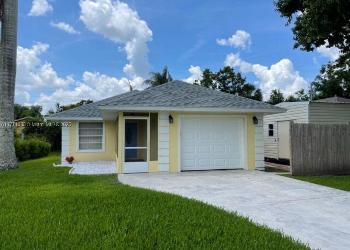 2825 N 1st Pl Property Photo