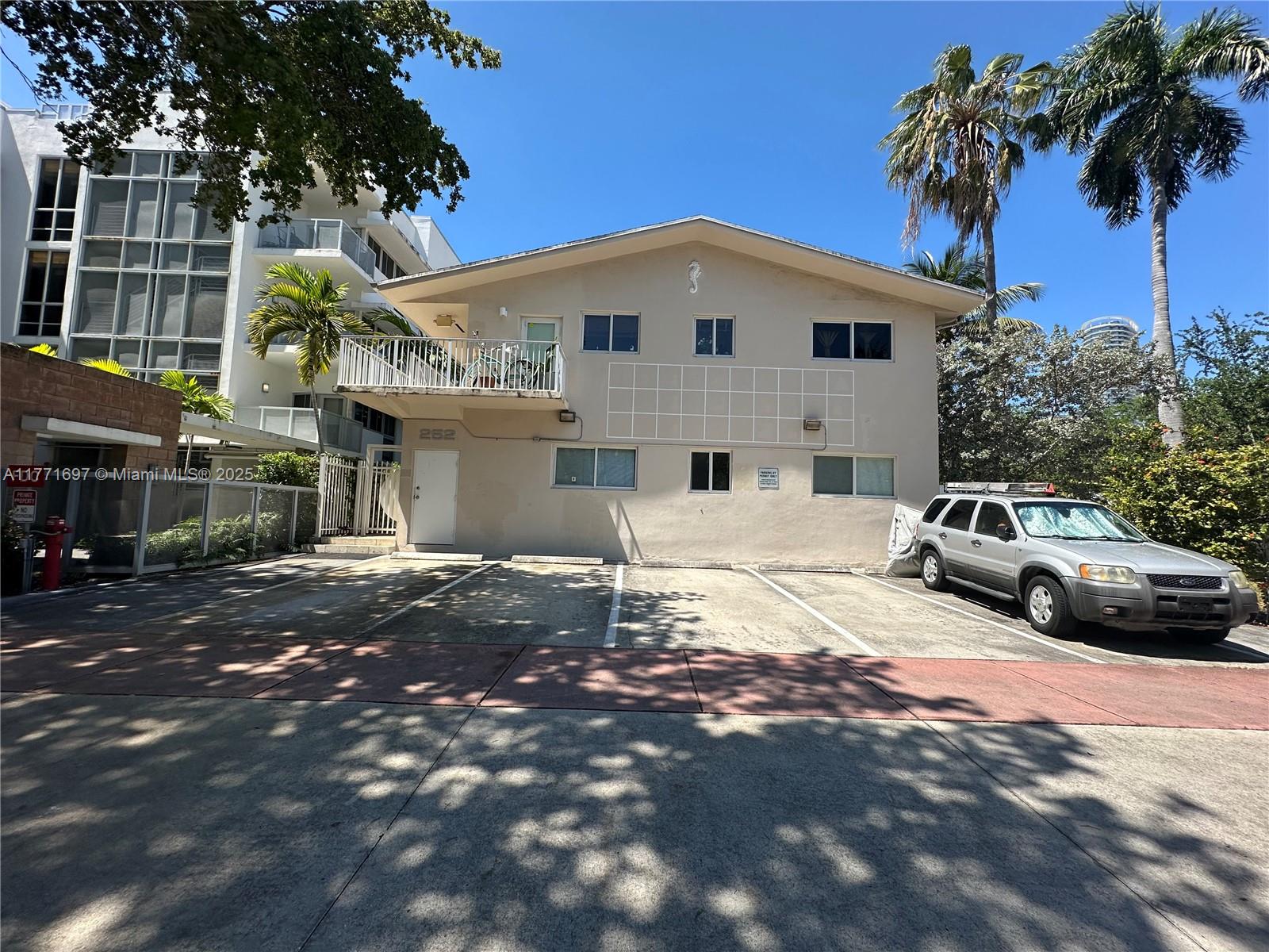 252 Jefferson Condominium Real Estate Listings Main Image