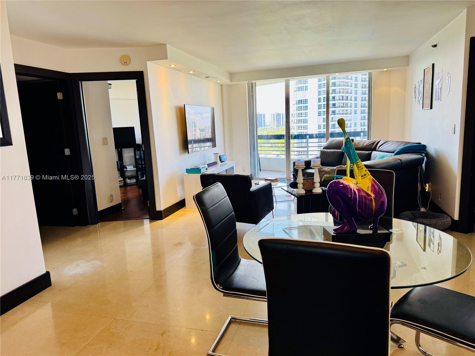 3600 Mystic Pointe Dr 1210 Property Photo 6