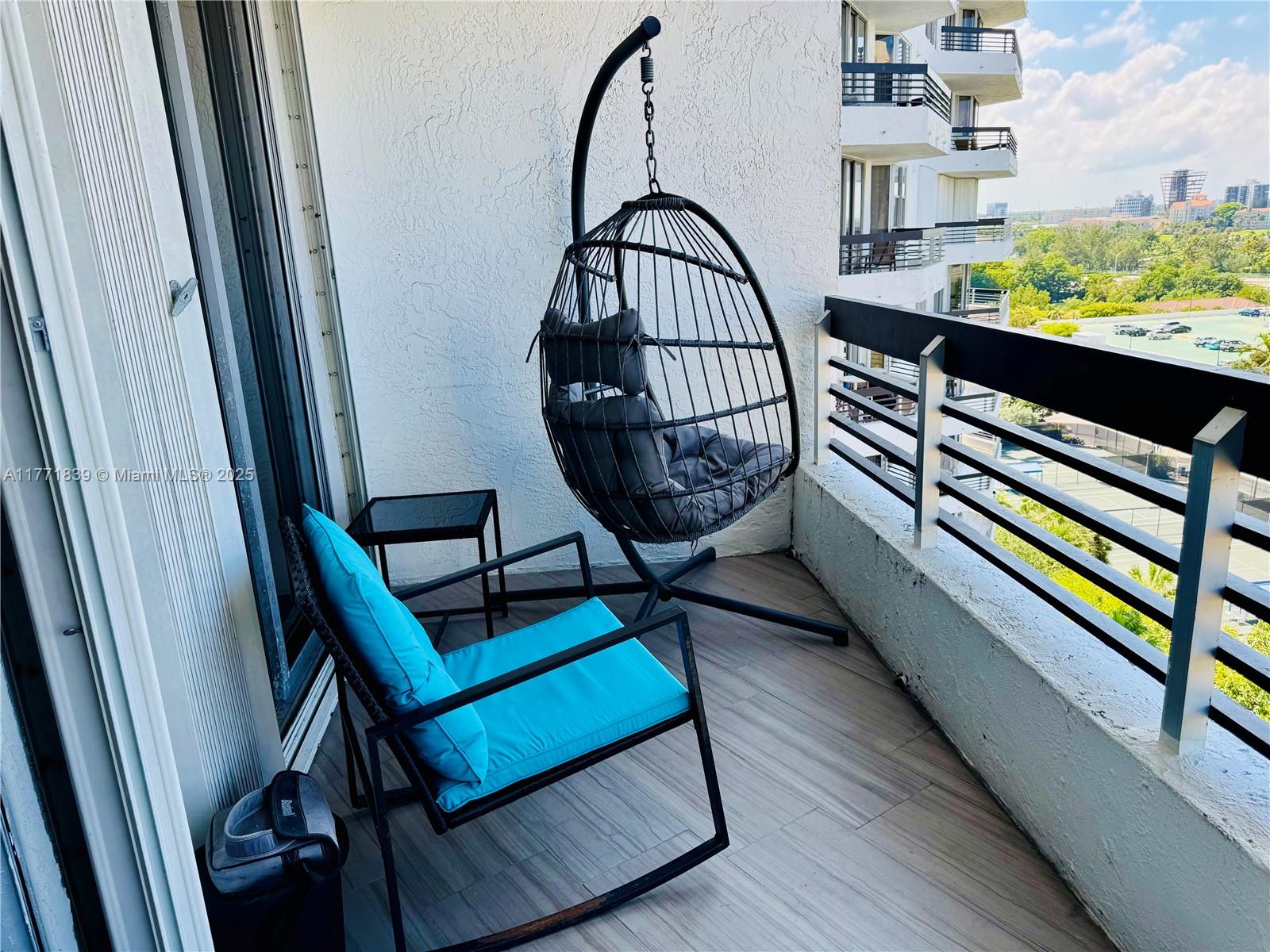 3600 Mystic Pointe Dr 1210 Property Photo 12