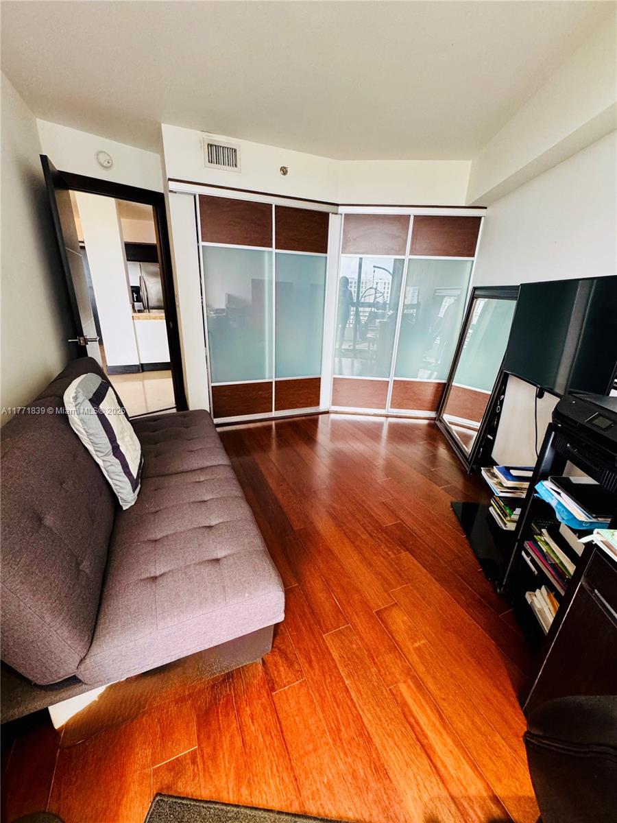 3600 Mystic Pointe Dr 1210 Property Photo 17