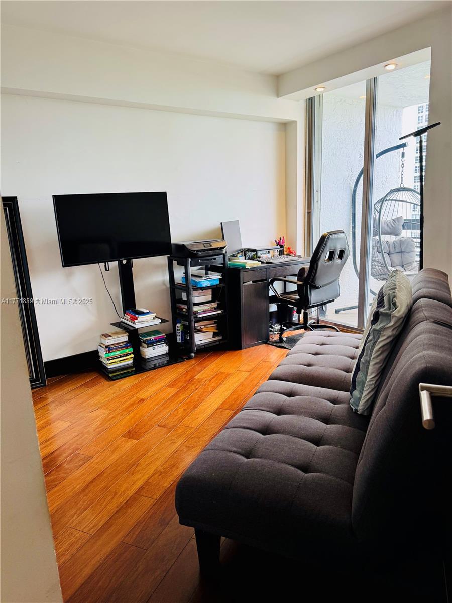 3600 Mystic Pointe Dr 1210 Property Photo 18