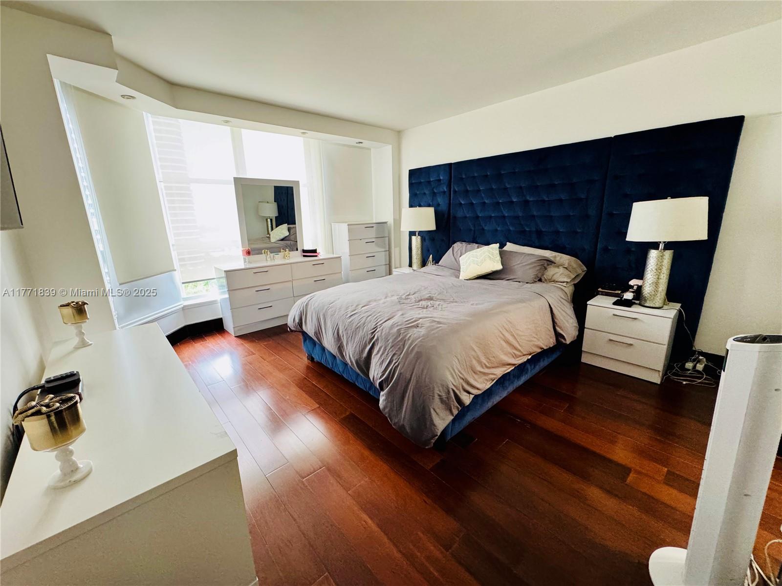 3600 Mystic Pointe Dr 1210 Property Photo 23