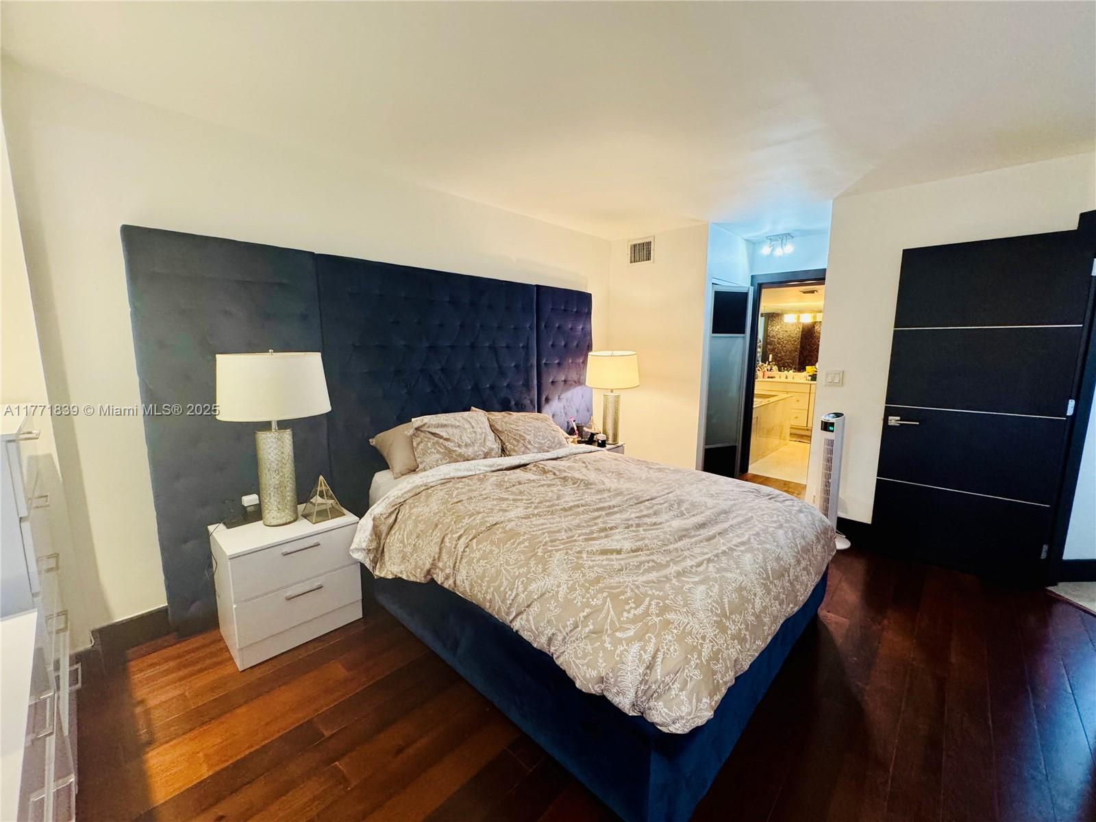 3600 Mystic Pointe Dr 1210 Property Photo 25