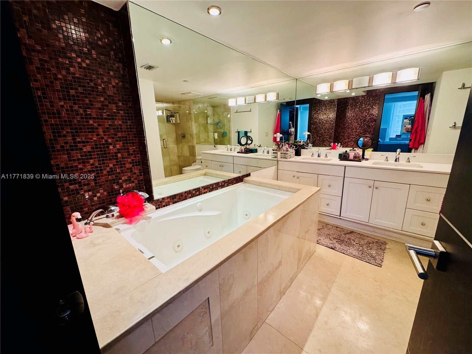 3600 Mystic Pointe Dr 1210 Property Photo 28