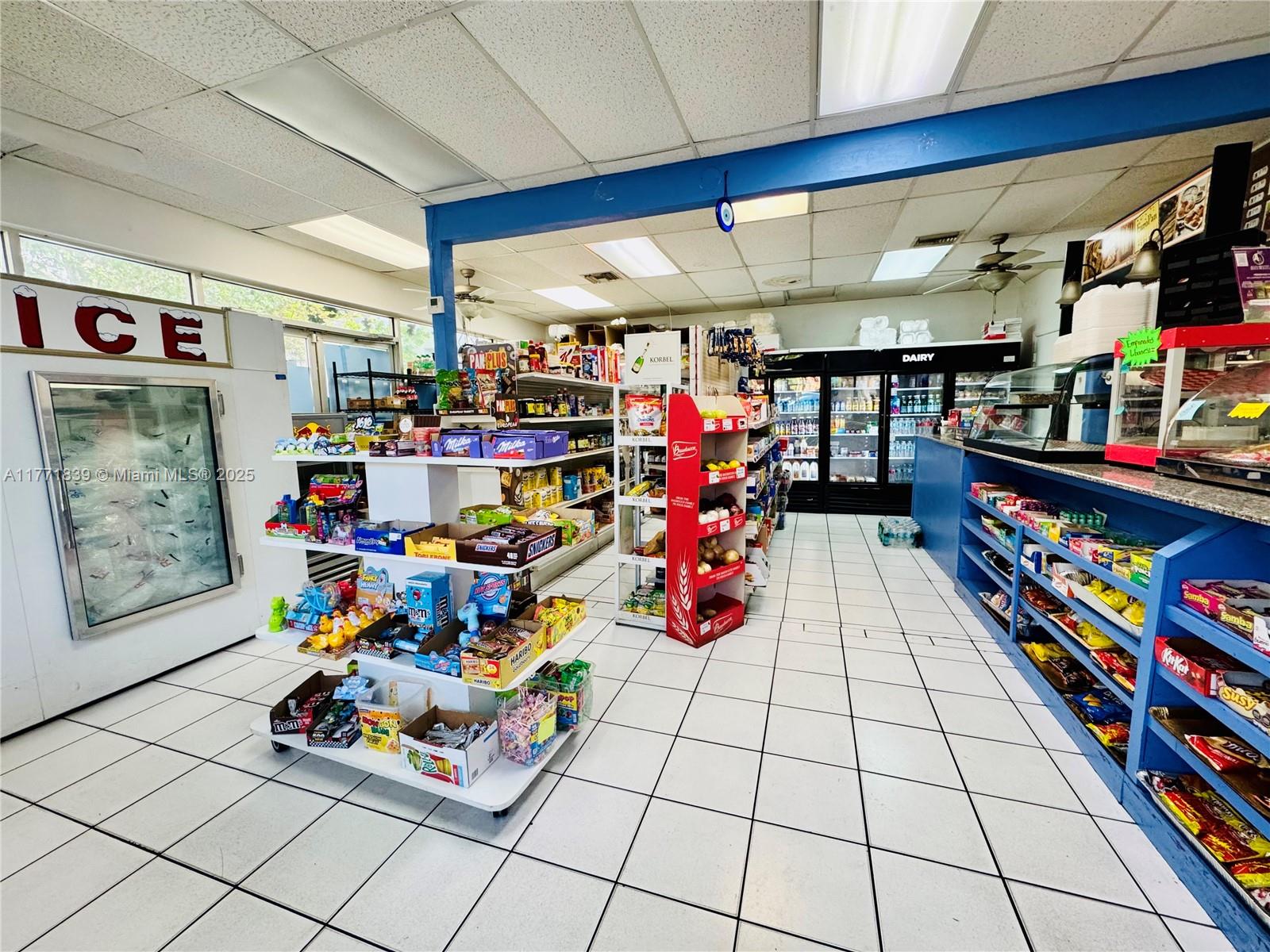 3600 Mystic Pointe Dr 1210 Property Photo 45