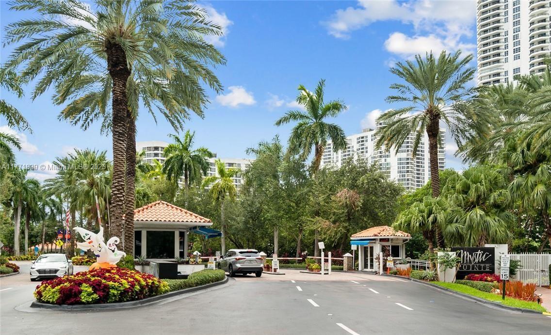 3600 Mystic Pointe Dr 1210 Property Photo 52