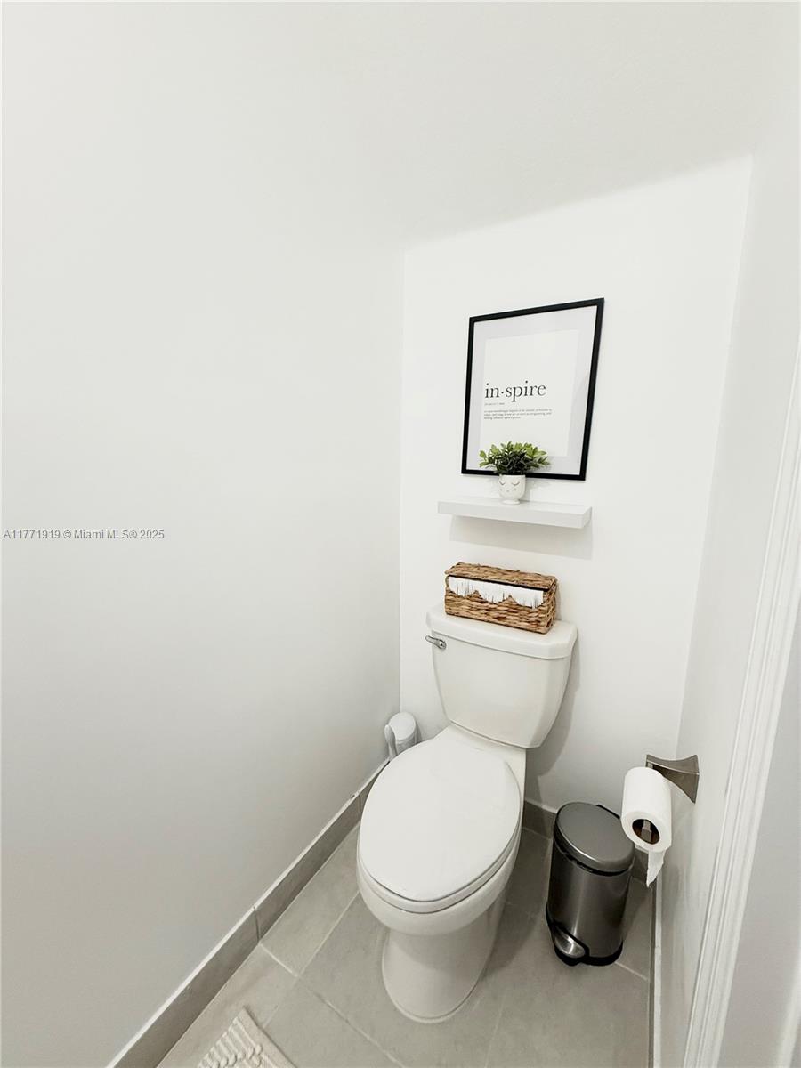 23424 Sw 127th Pl . Property Photo 5