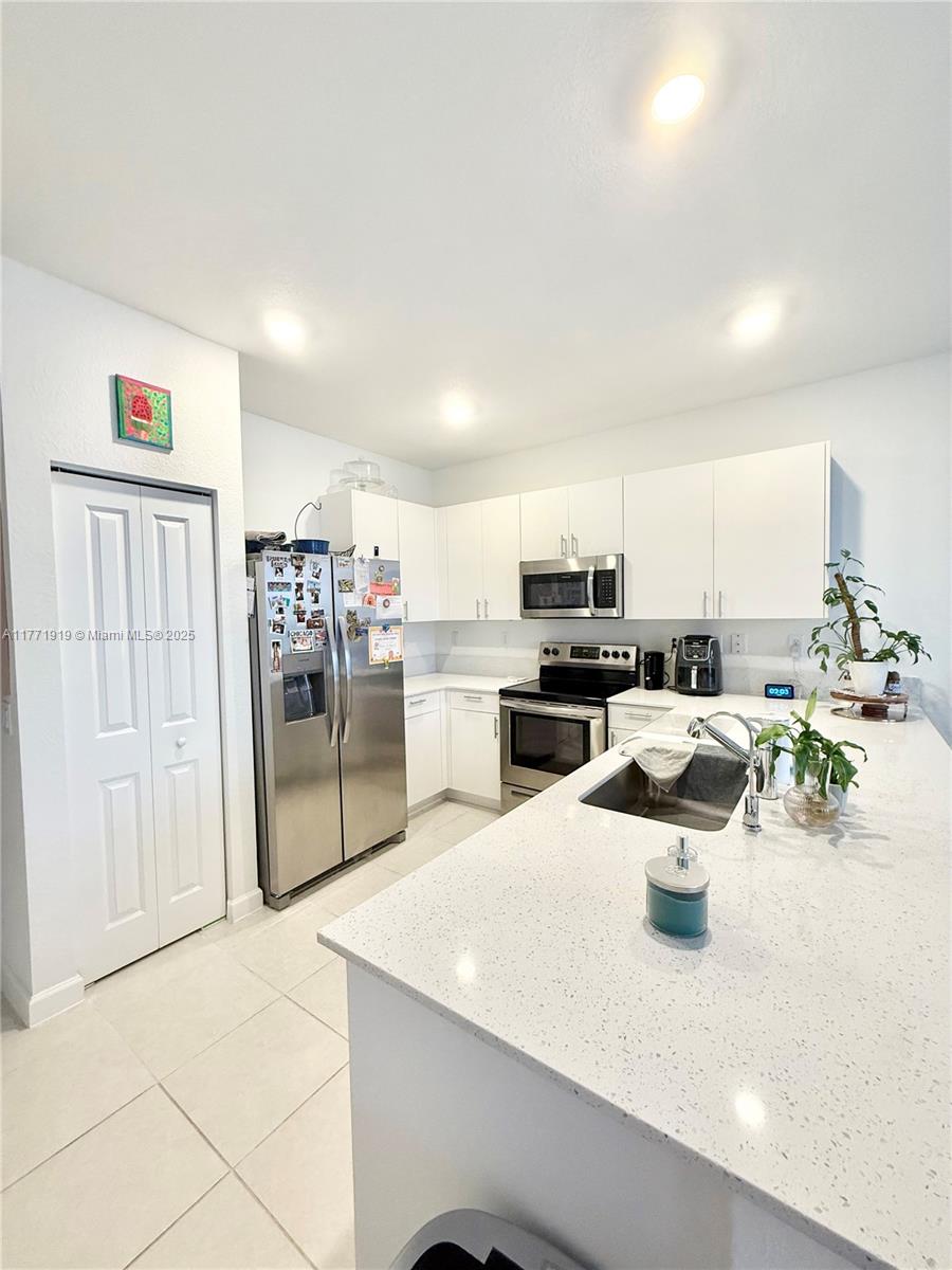 23424 Sw 127th Pl . Property Photo 6