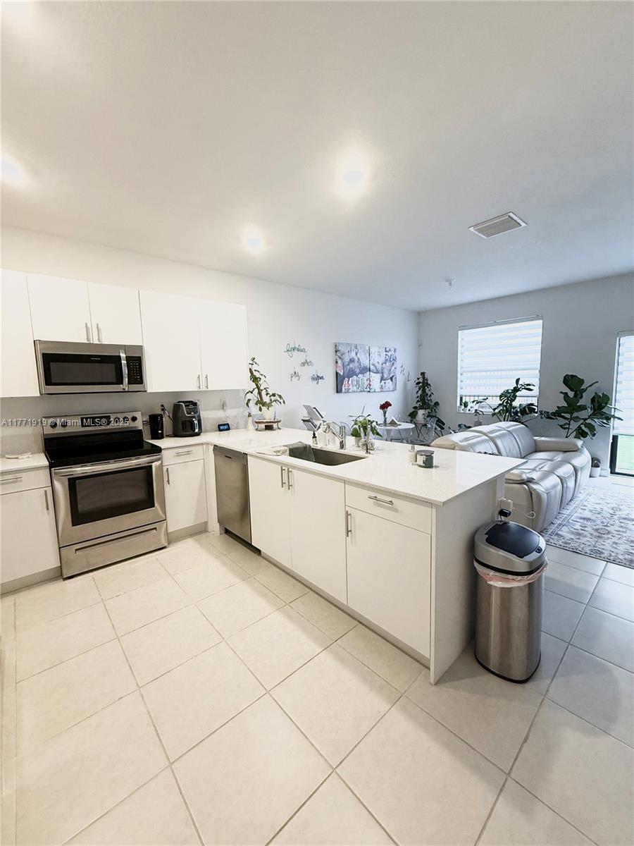 23424 Sw 127th Pl . Property Photo 12