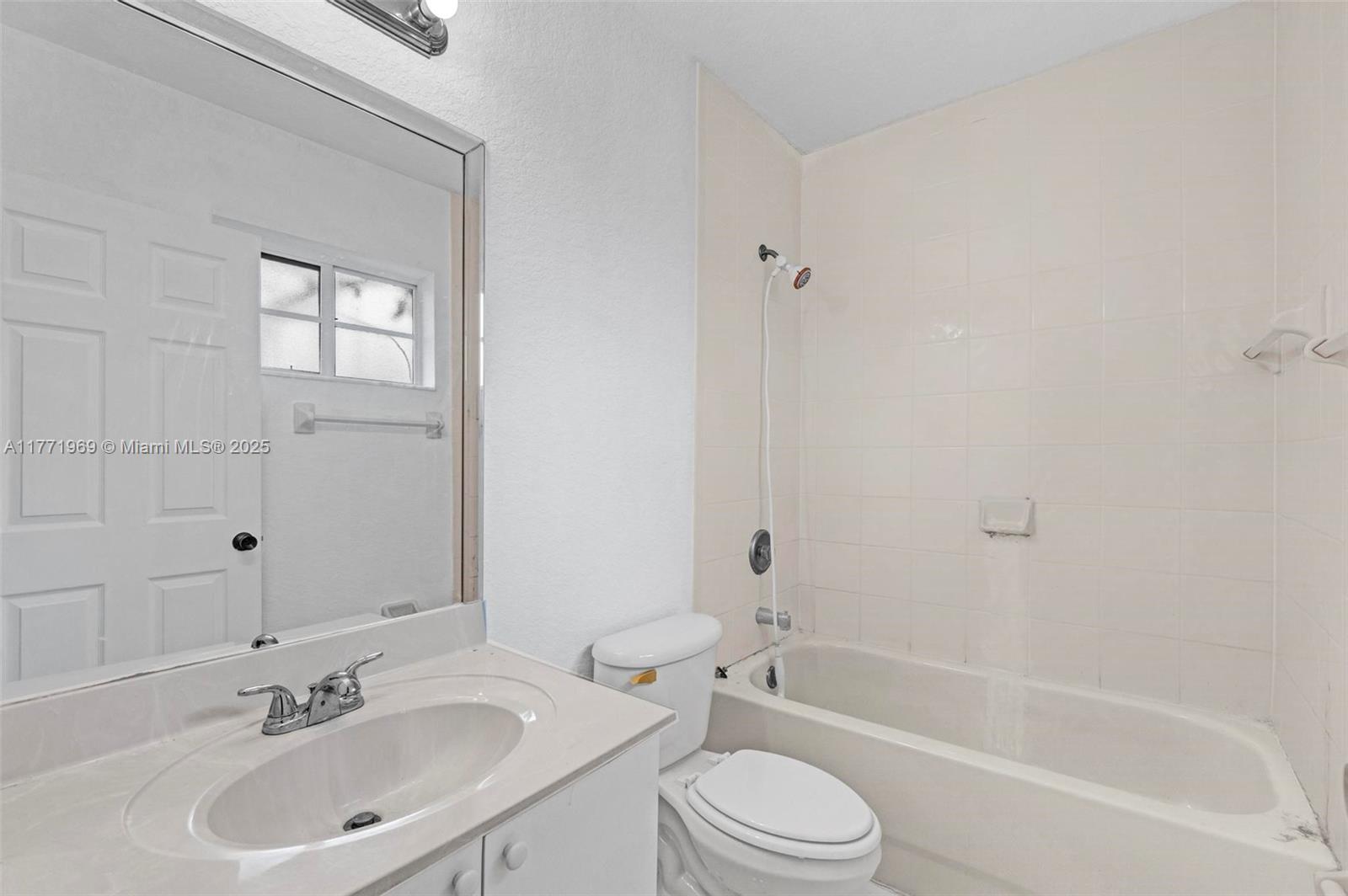 948 Sw 6th Ave Property Photo 16