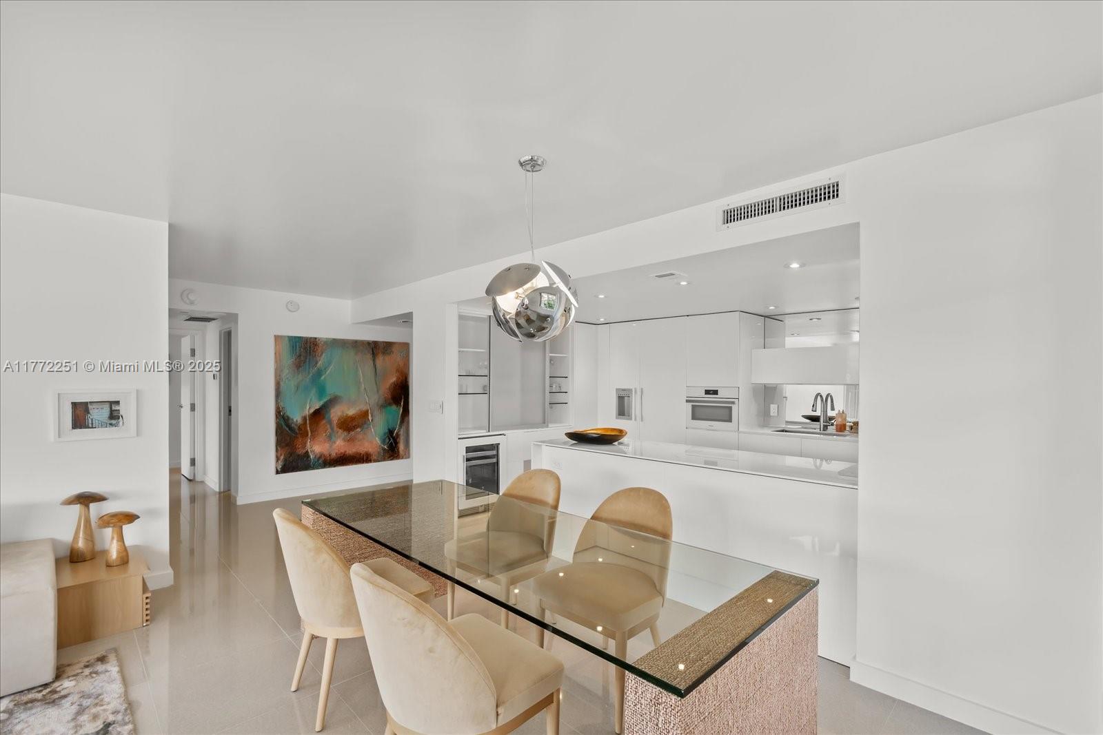 155 Ocean Lane Dr 208 Property Photo 7