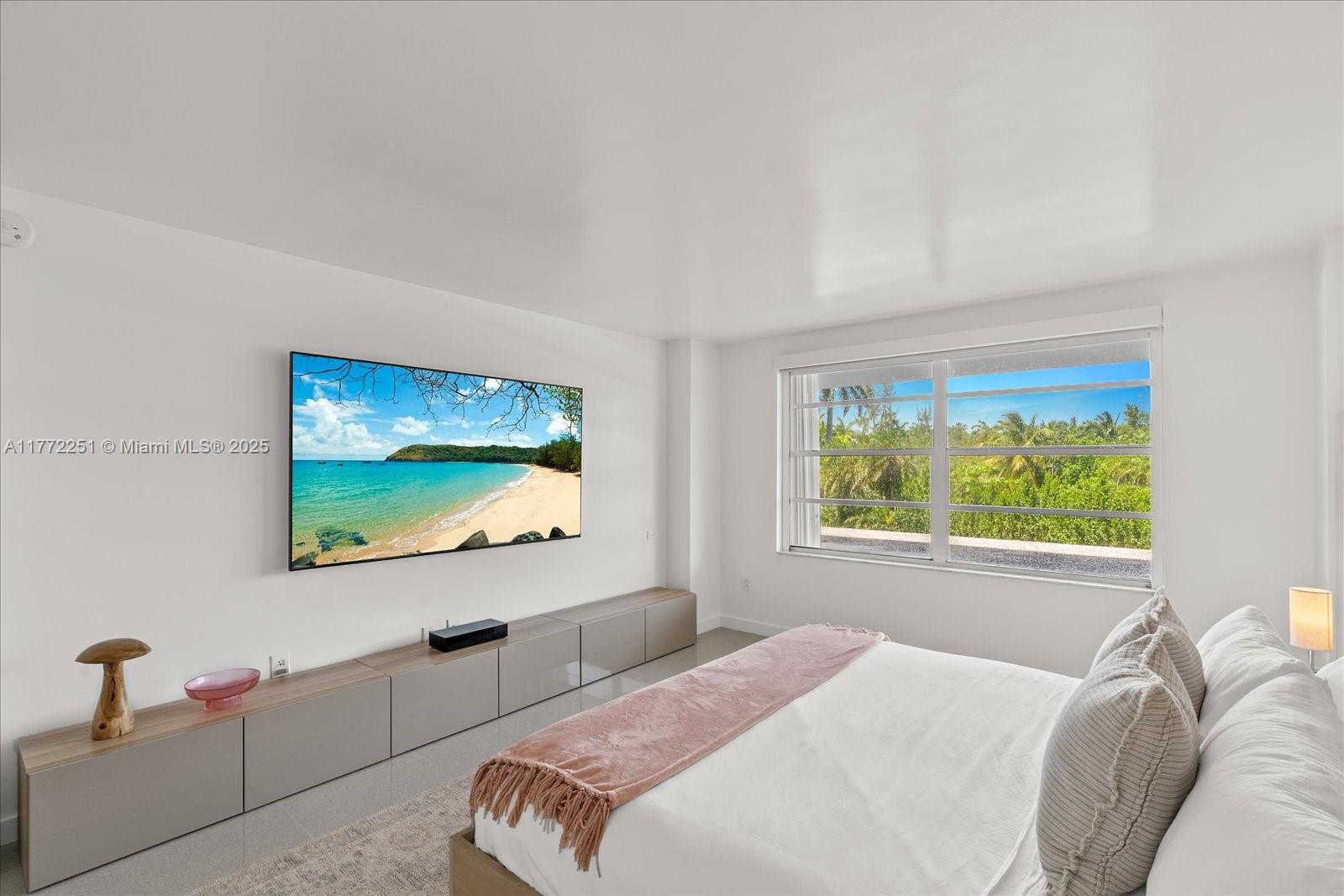 155 Ocean Lane Dr 208 Property Photo 14