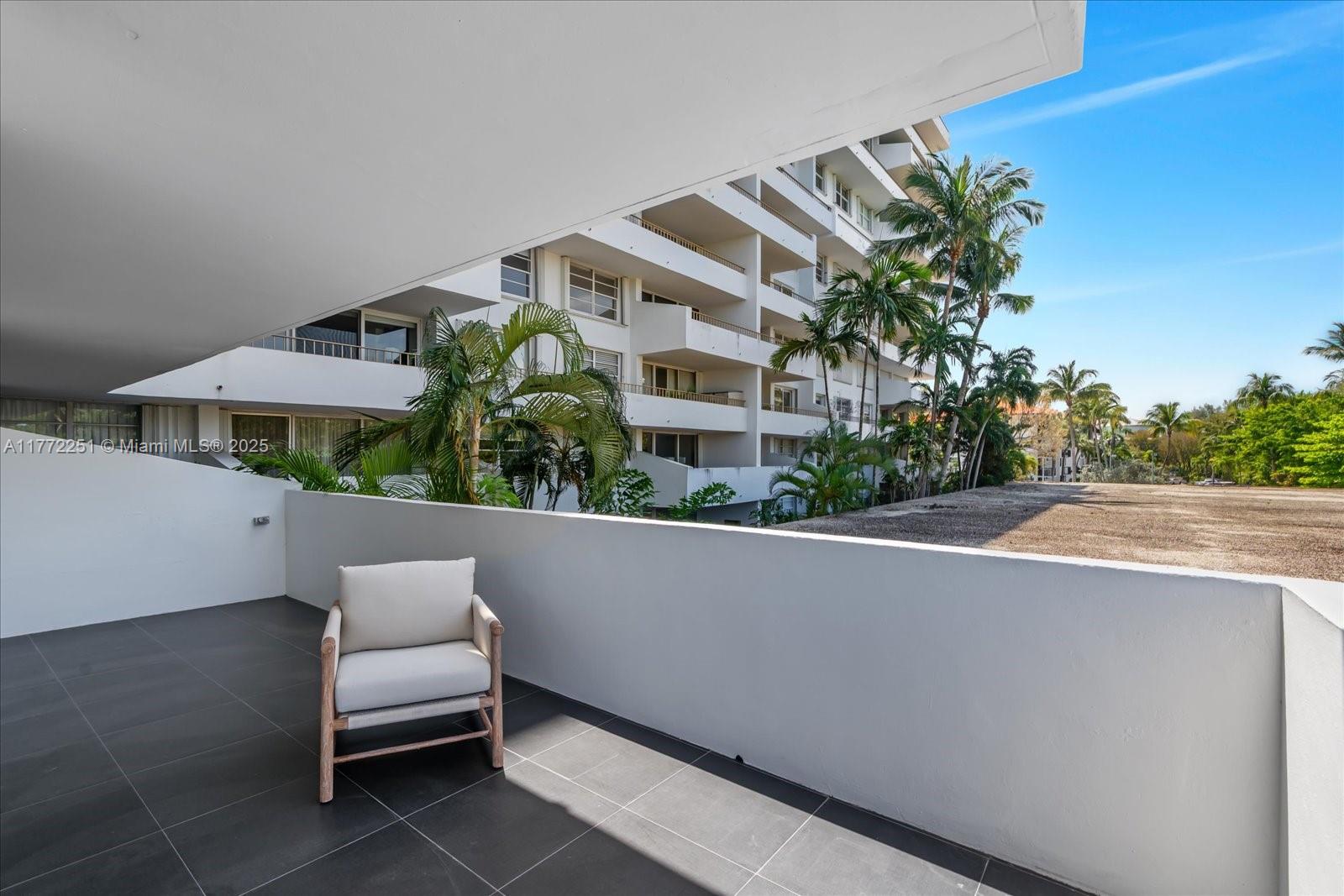 155 Ocean Lane Dr 208 Property Photo 25