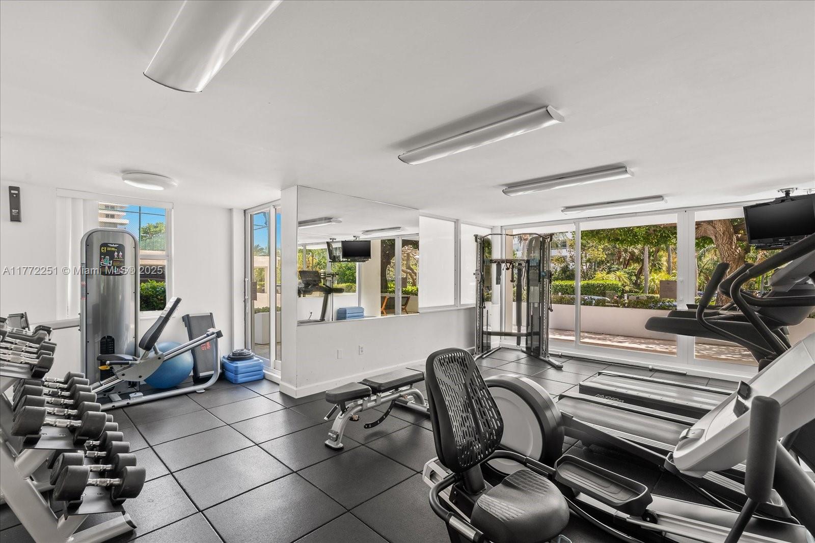 155 Ocean Lane Dr 208 Property Photo 28