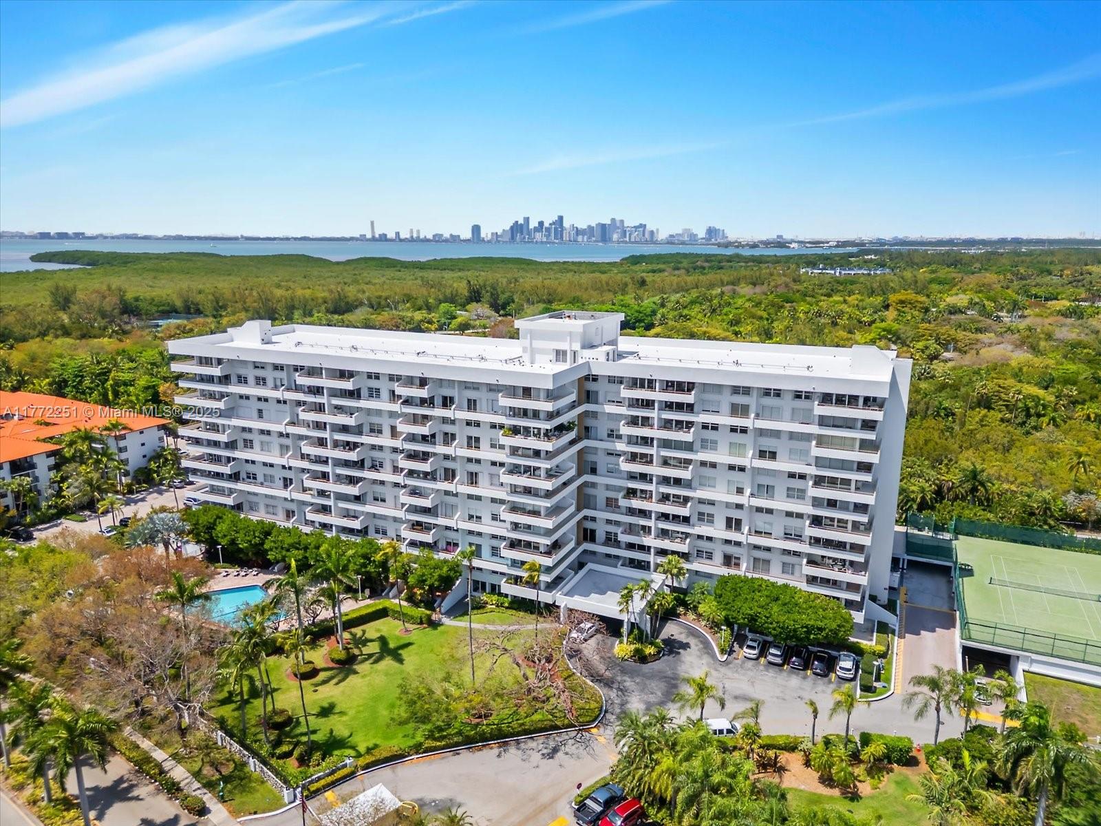 155 Ocean Lane Dr 208 Property Photo 33