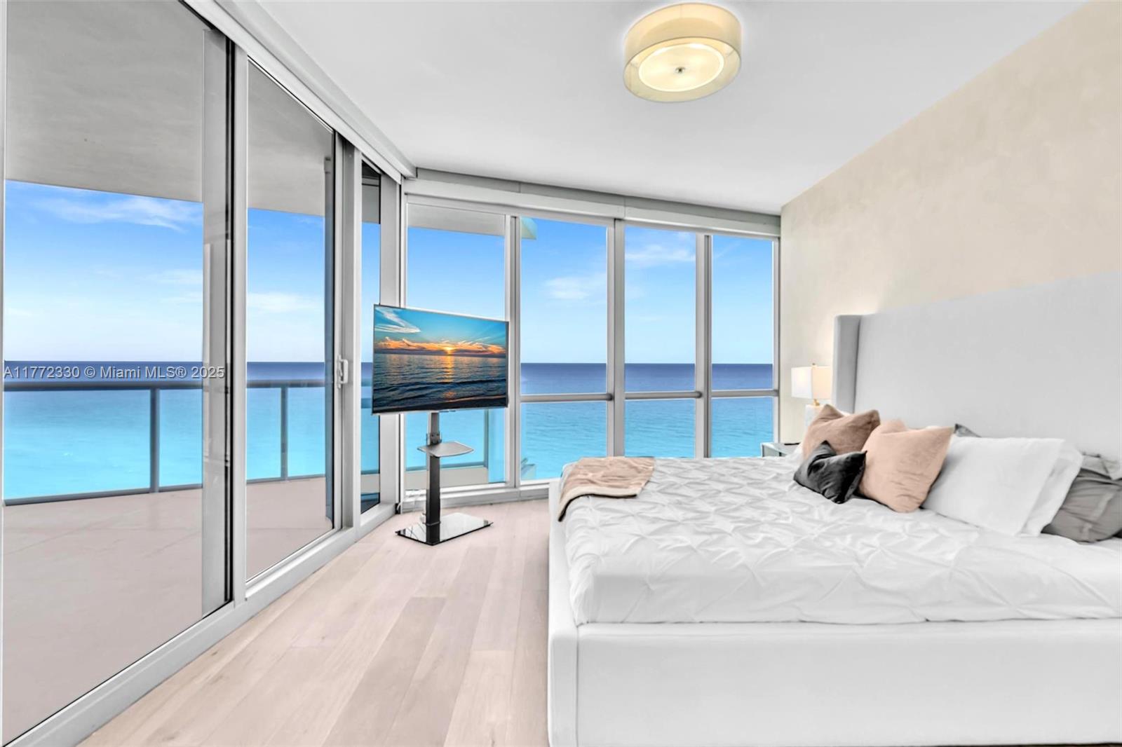 N Andrews Grdns Real Estate Listings Main Image