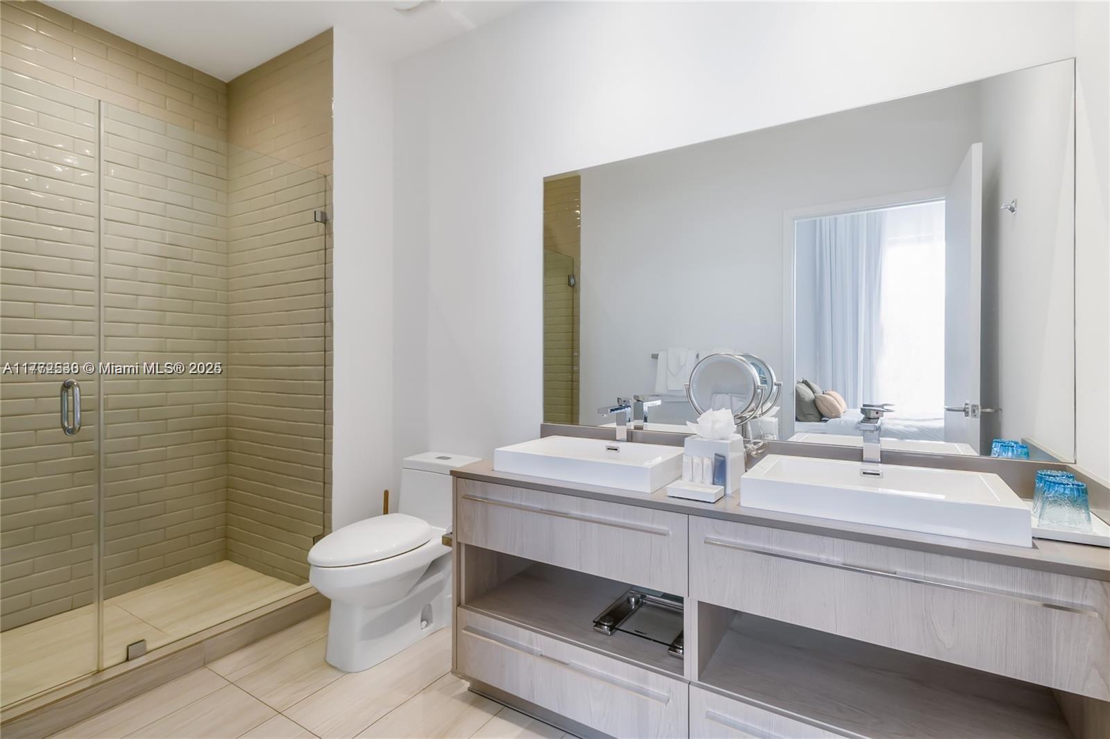 4010 S Ocean Dr R406 Property Photo 8